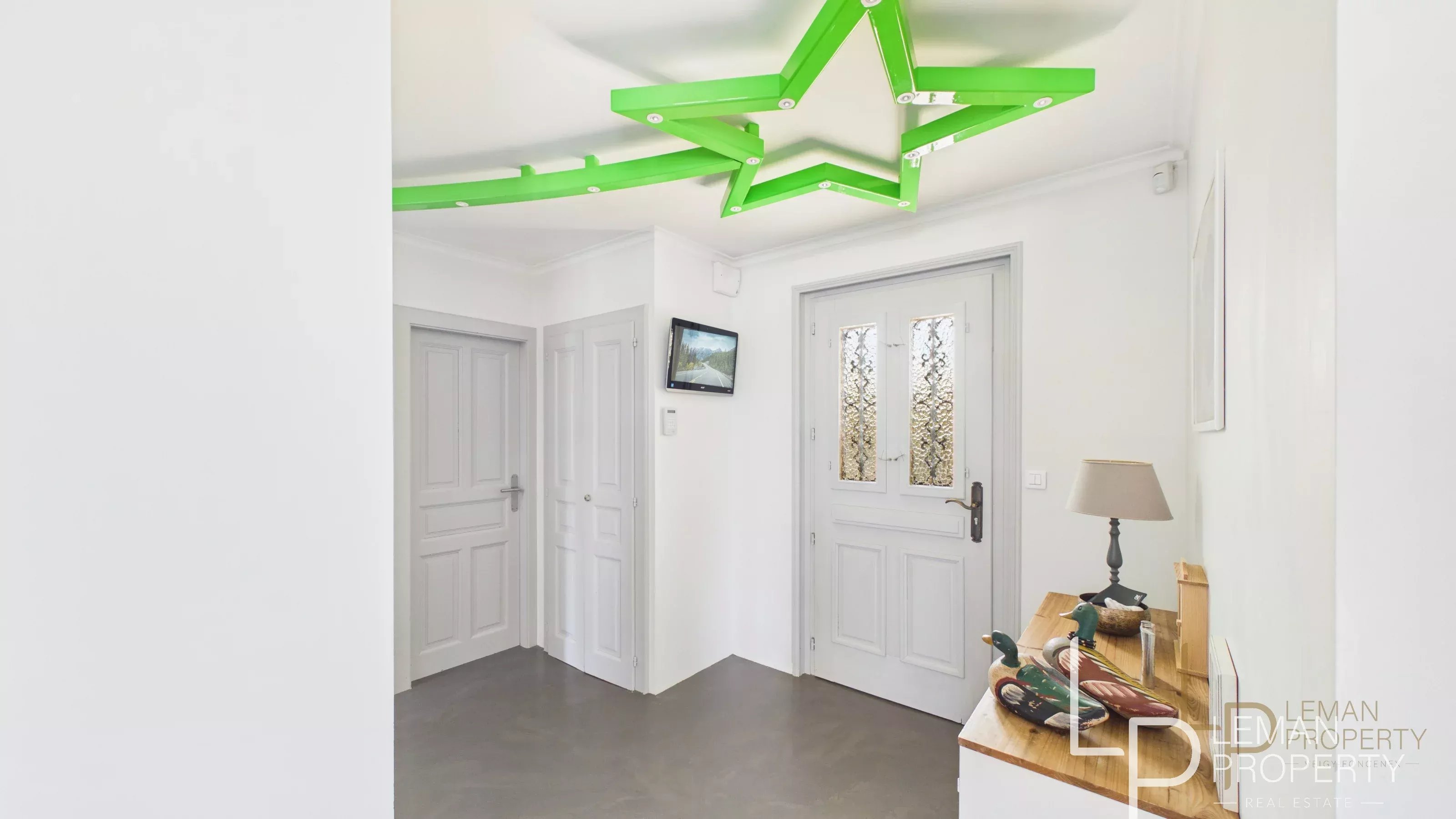  de  m2 comprenant  pièces