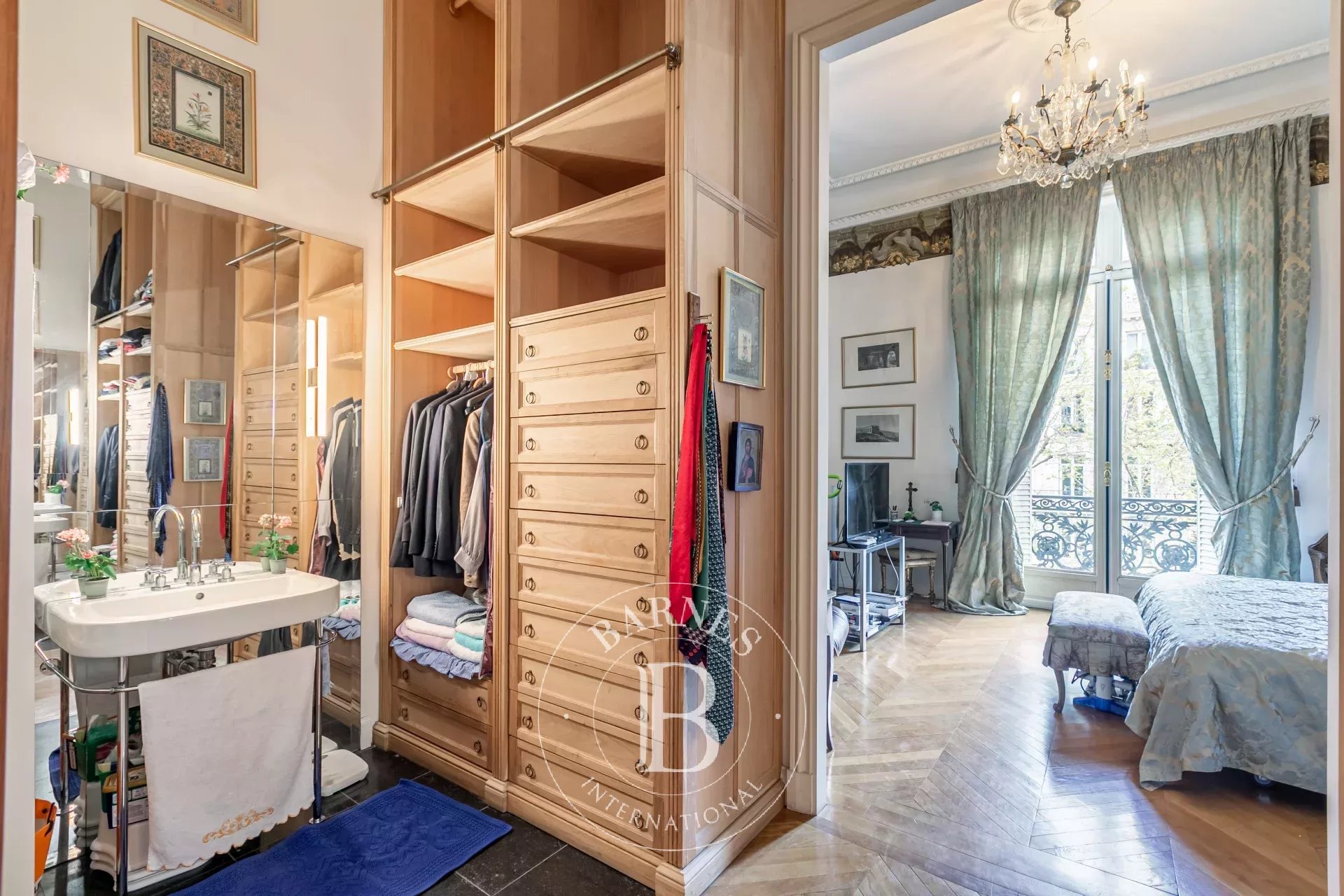 Daire Paris 8ème - picture 17