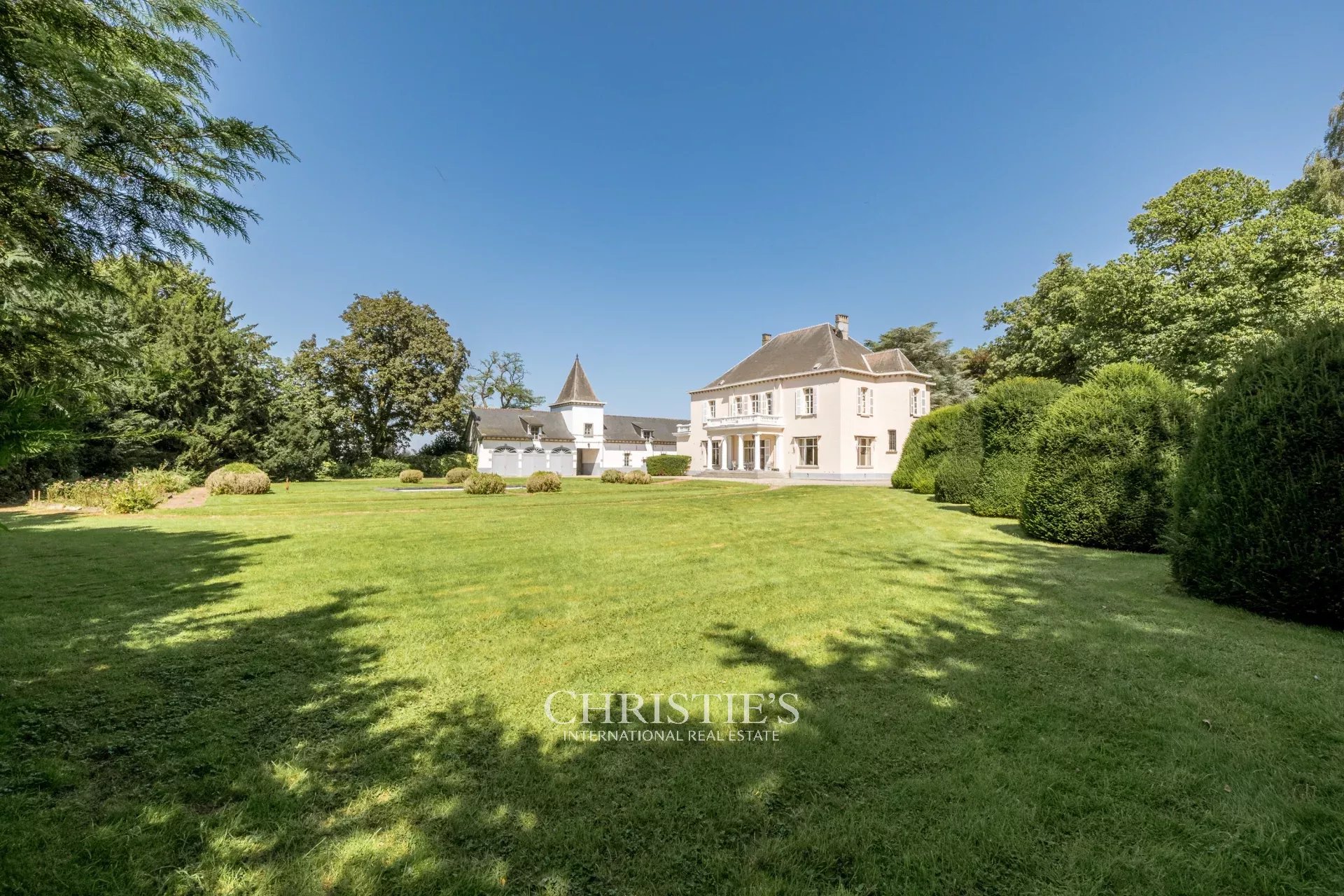 Elegante historische villa, genesteld in een park van bijna 2ha