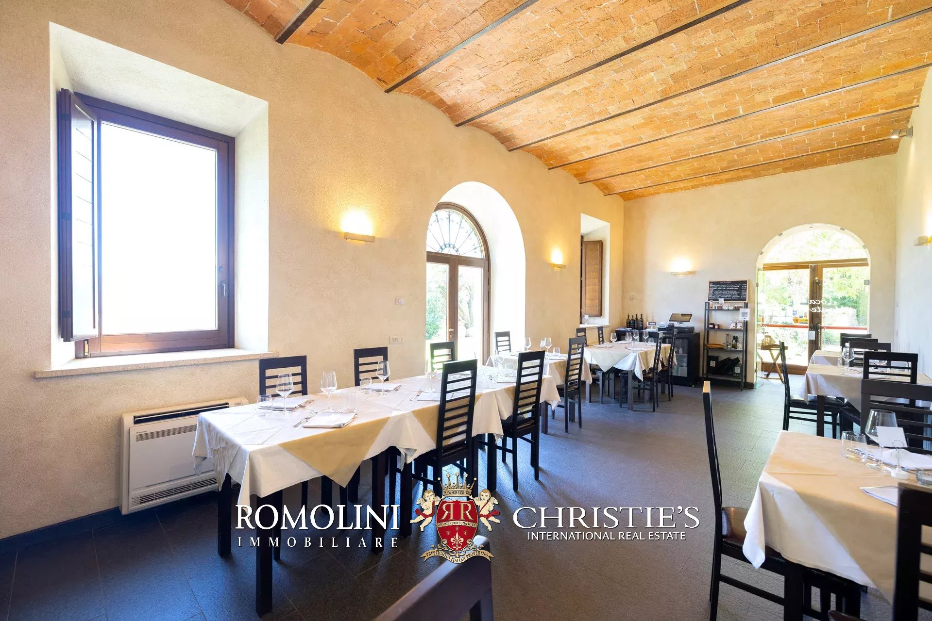 27 Bedroom Villa/Townhouse's Image 83