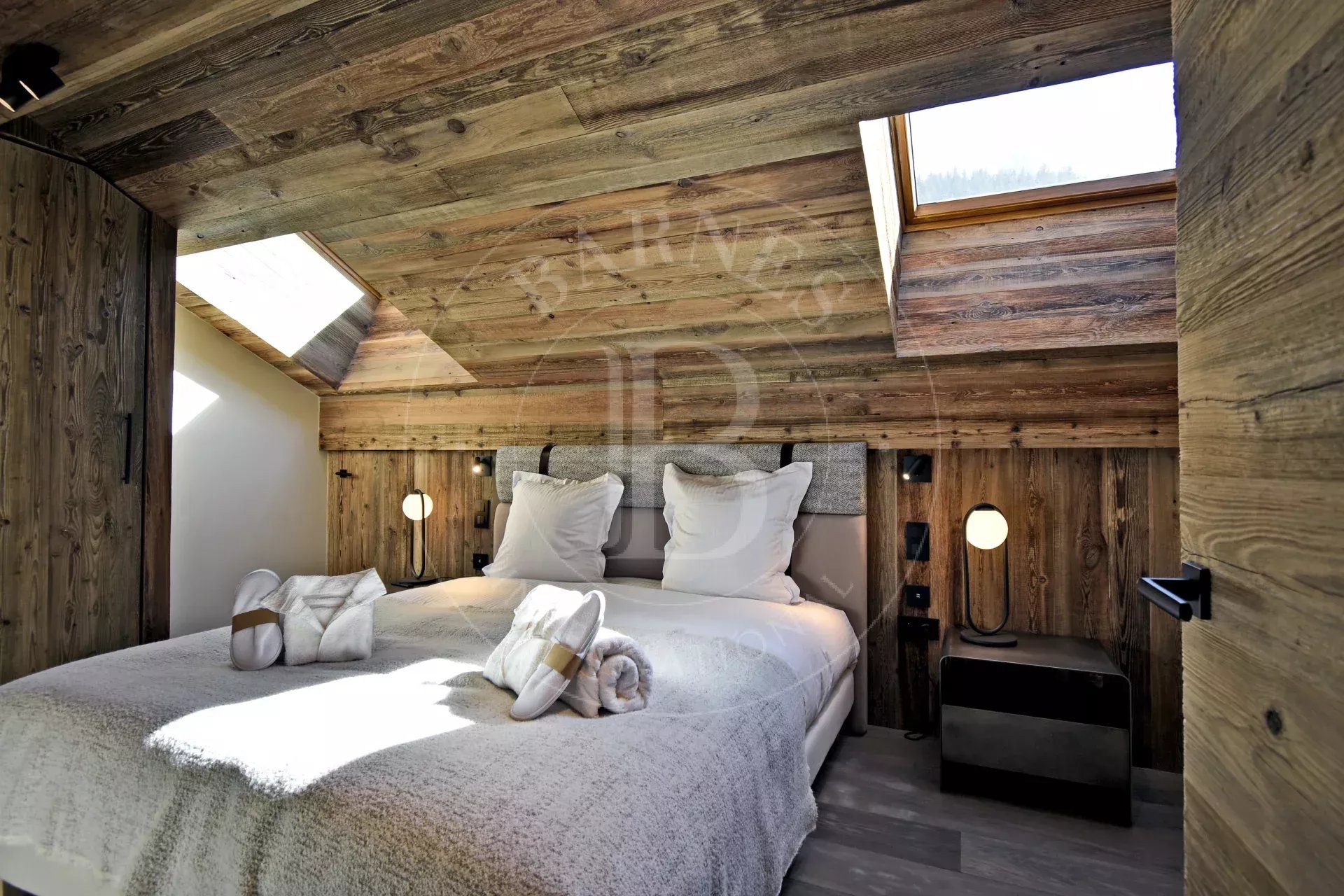 Méribel Superb 4-bedroom duplex apartment at Rond Point des Pistes