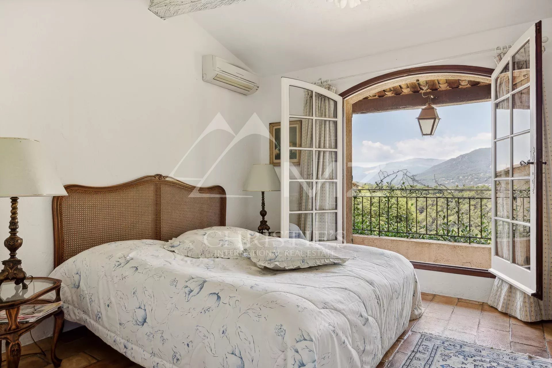 5 Bedroom Villa/Townhouse's Image 7