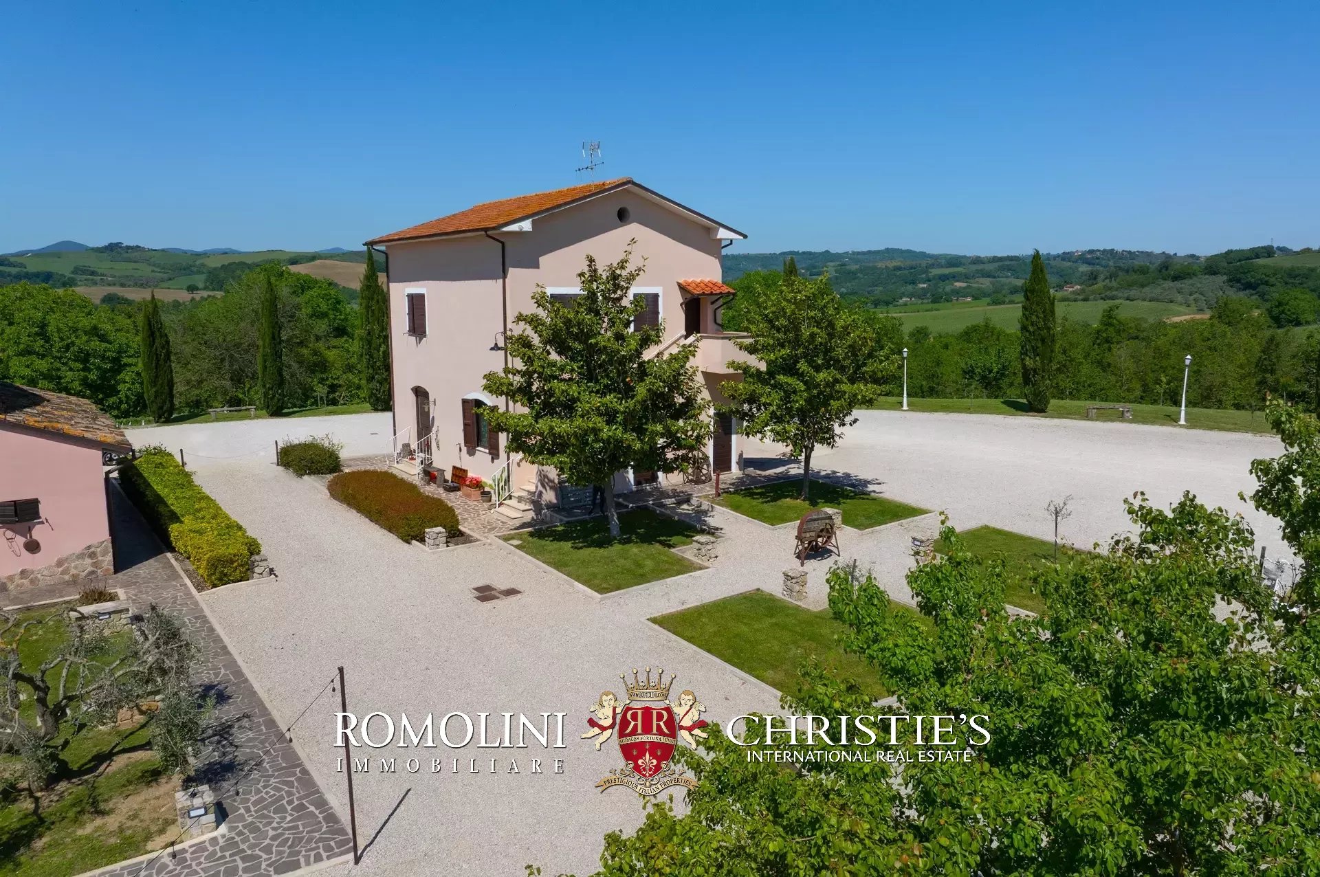 35 Bedroom Villa/Townhouse's Image 42