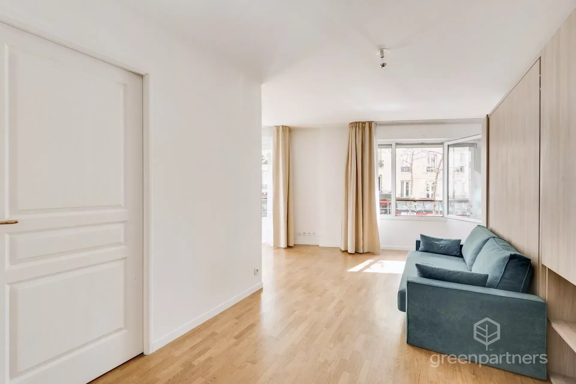 Grand studio de standing 32m2 Paris 17e