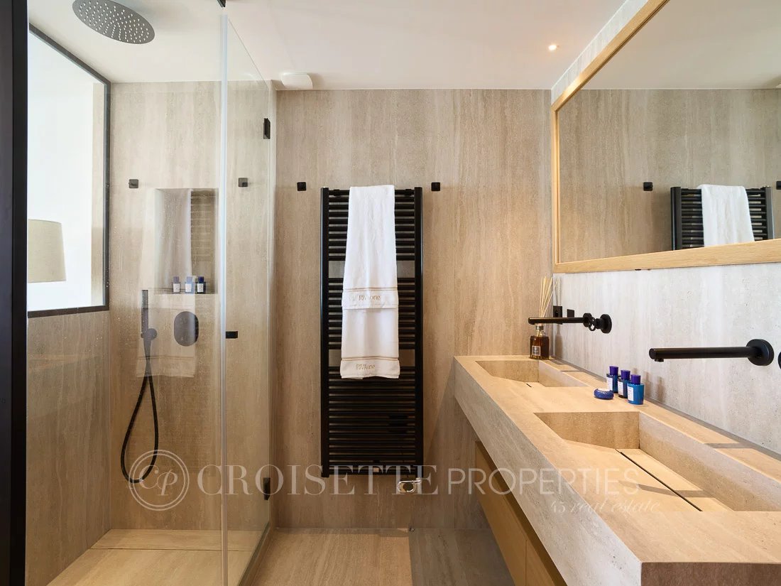  Image of Apartment - 2 Bedrooms - 1 Bathrooms for Sale in Alpes-Maritimes-Cannes-France, Image 7