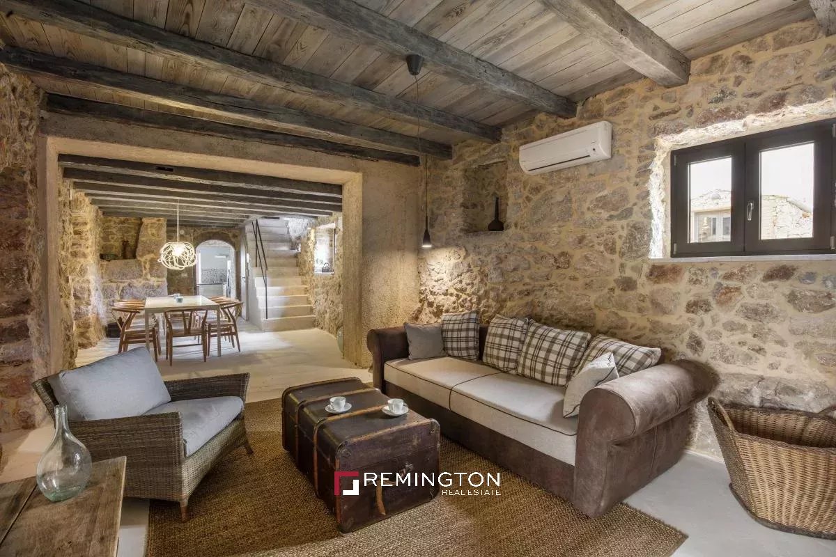 5 Bedroom Villa/Townhouse's Image 13