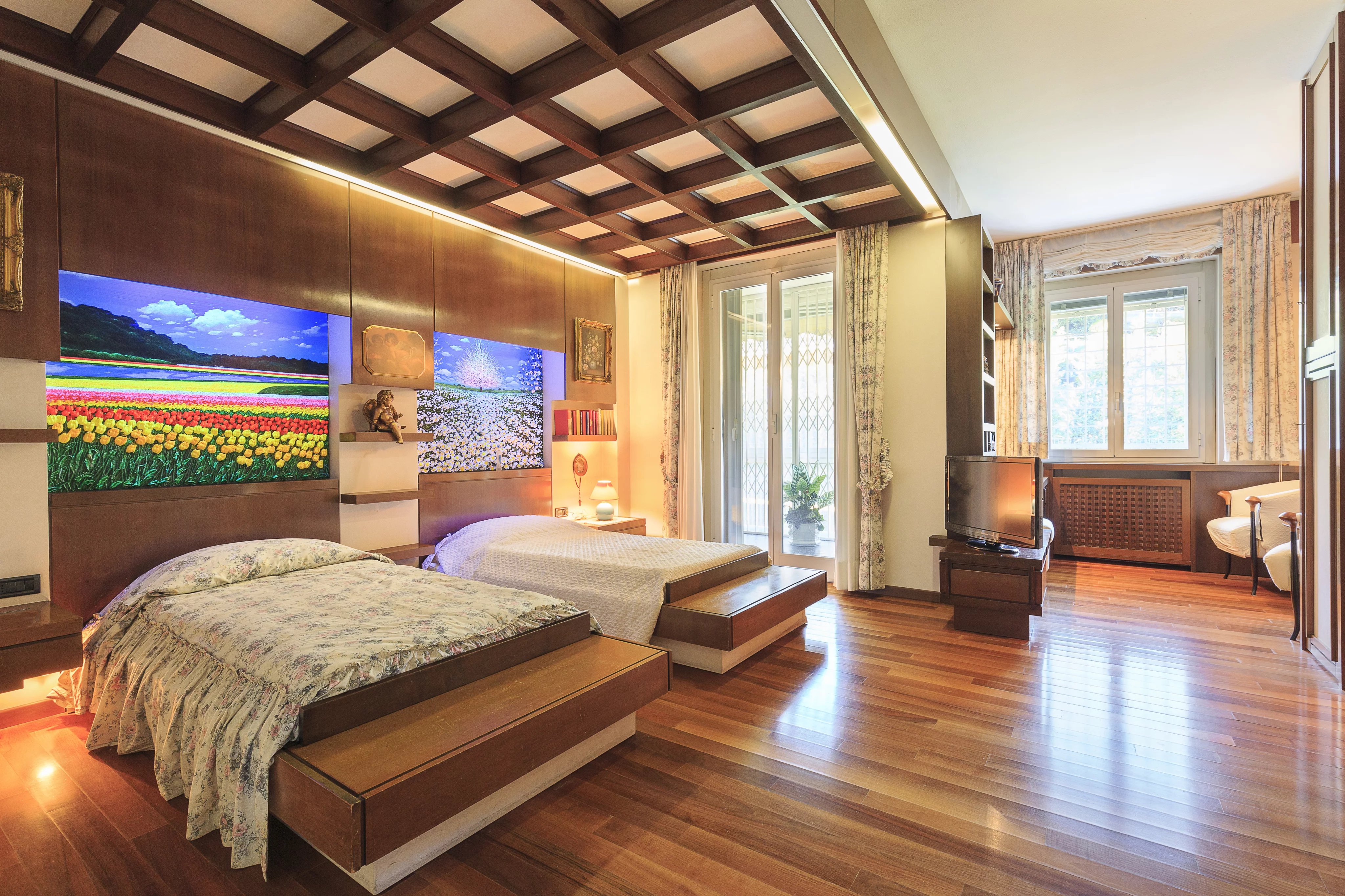 Multi-room apartment in prestigious building, with swimming pool, Lake Como - picture 22 title=