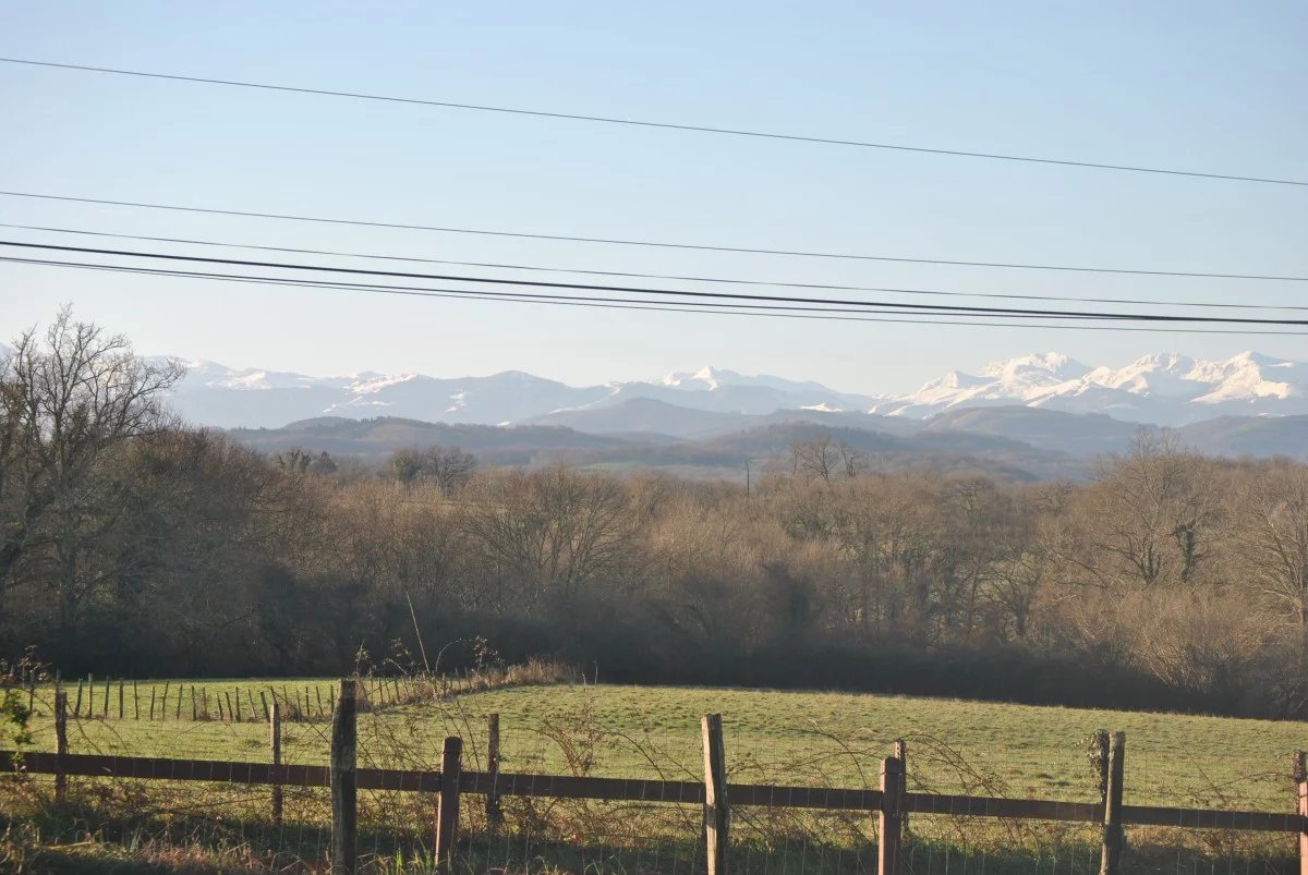 Maison restaurée vue Pyrénées