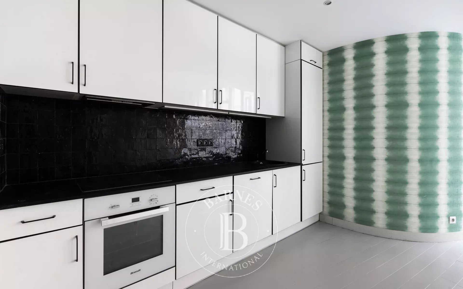 Daire Paris 18ème - picture 10