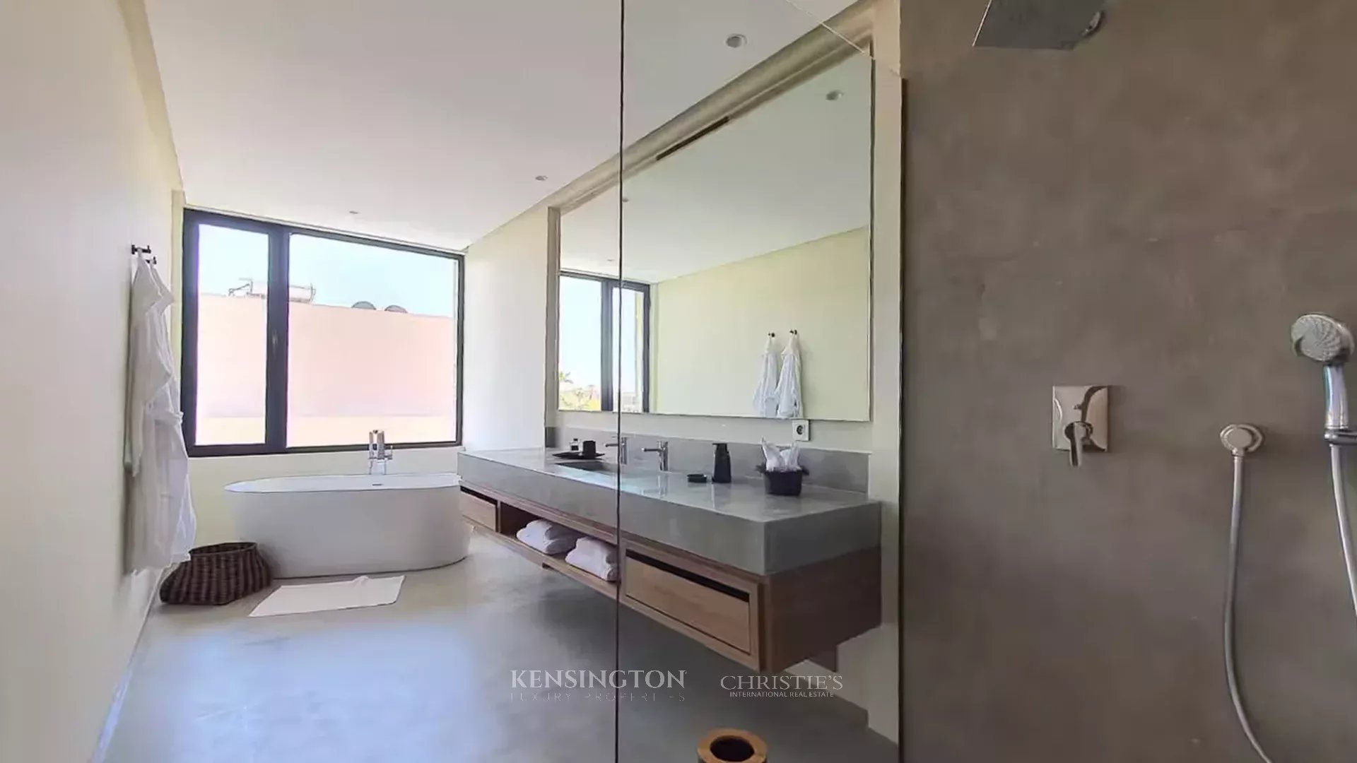 4 Bedroom Villa/Townhouse's Image 12