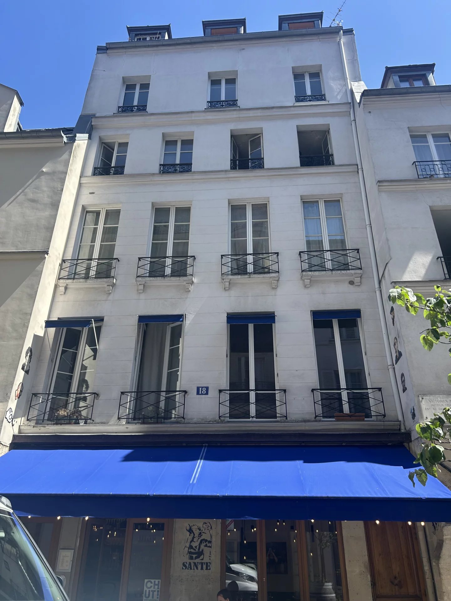 75004/ Rue Beautreillis: studio à rénover