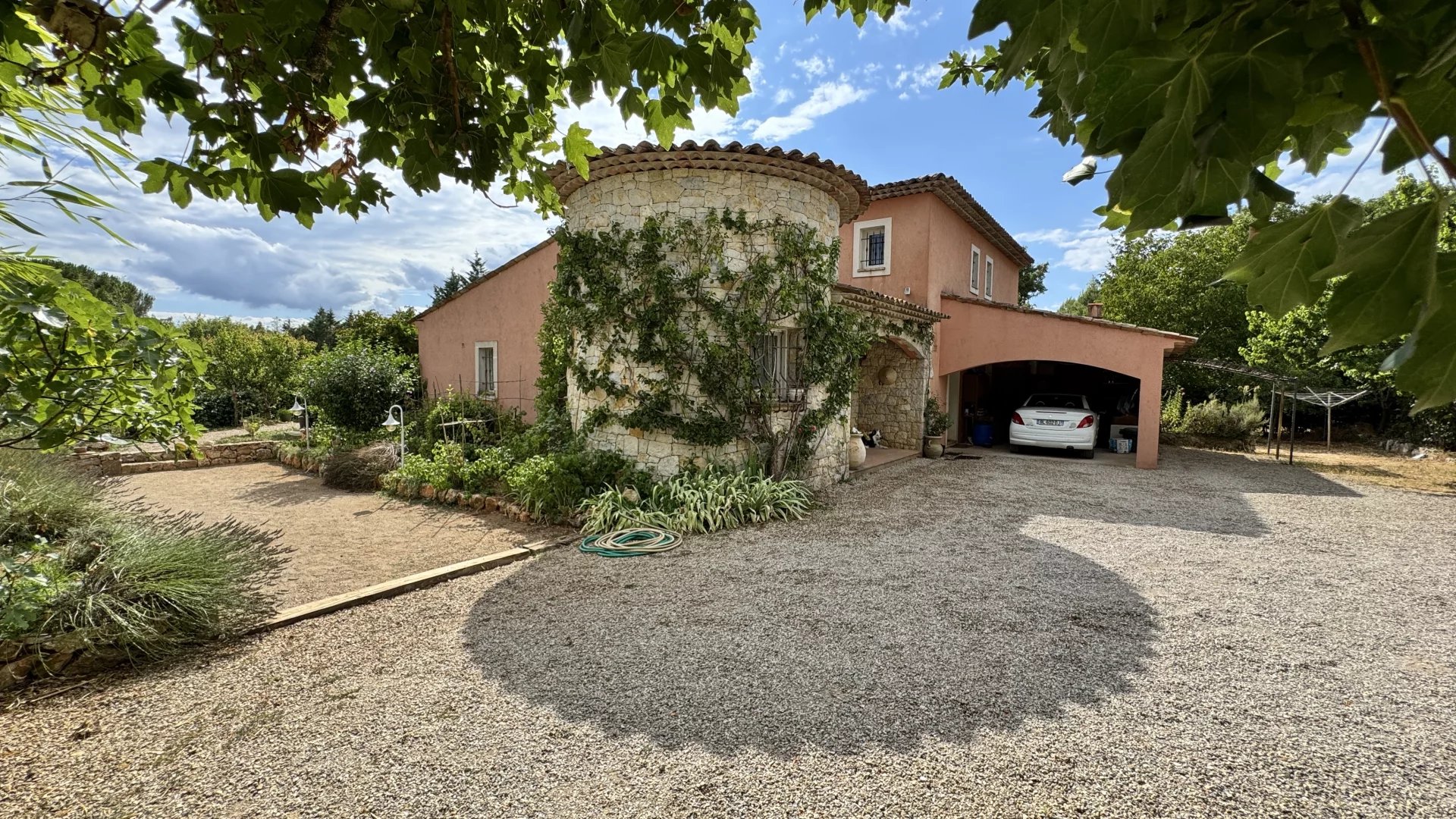 Sale House Saint-Cézaire-sur-Siagne