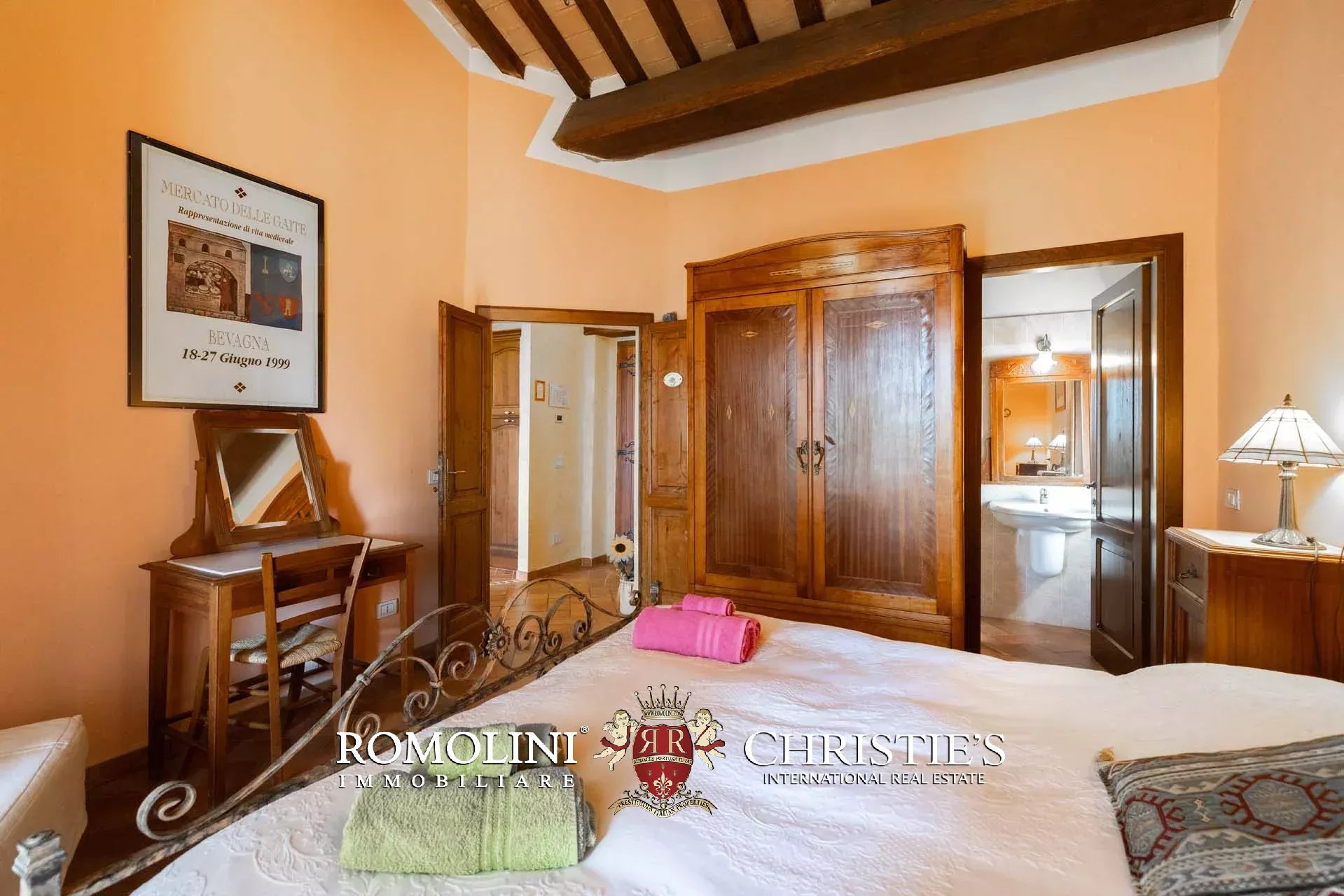 6 Bedroom Villa/Townhouse's Image 64