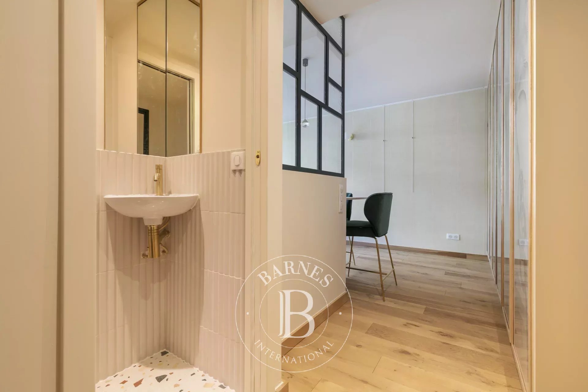 Daire Paris 8ème - picture 10