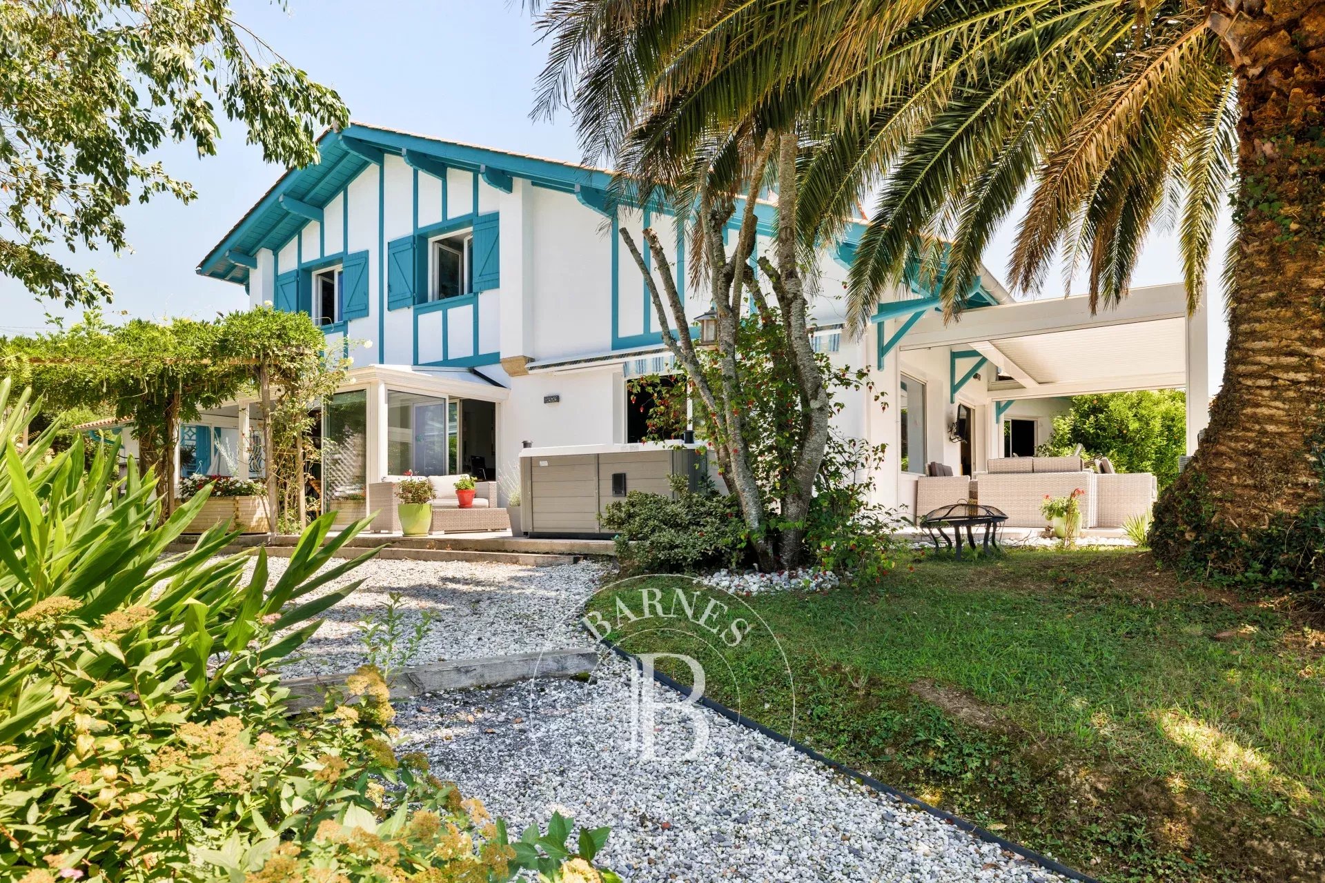 Maison Ascain  -  ref 8132013 (picture 2)