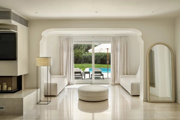 Elegant contemporary villa just a few steps from Salins Beach – Saint-Tropez — photo 3