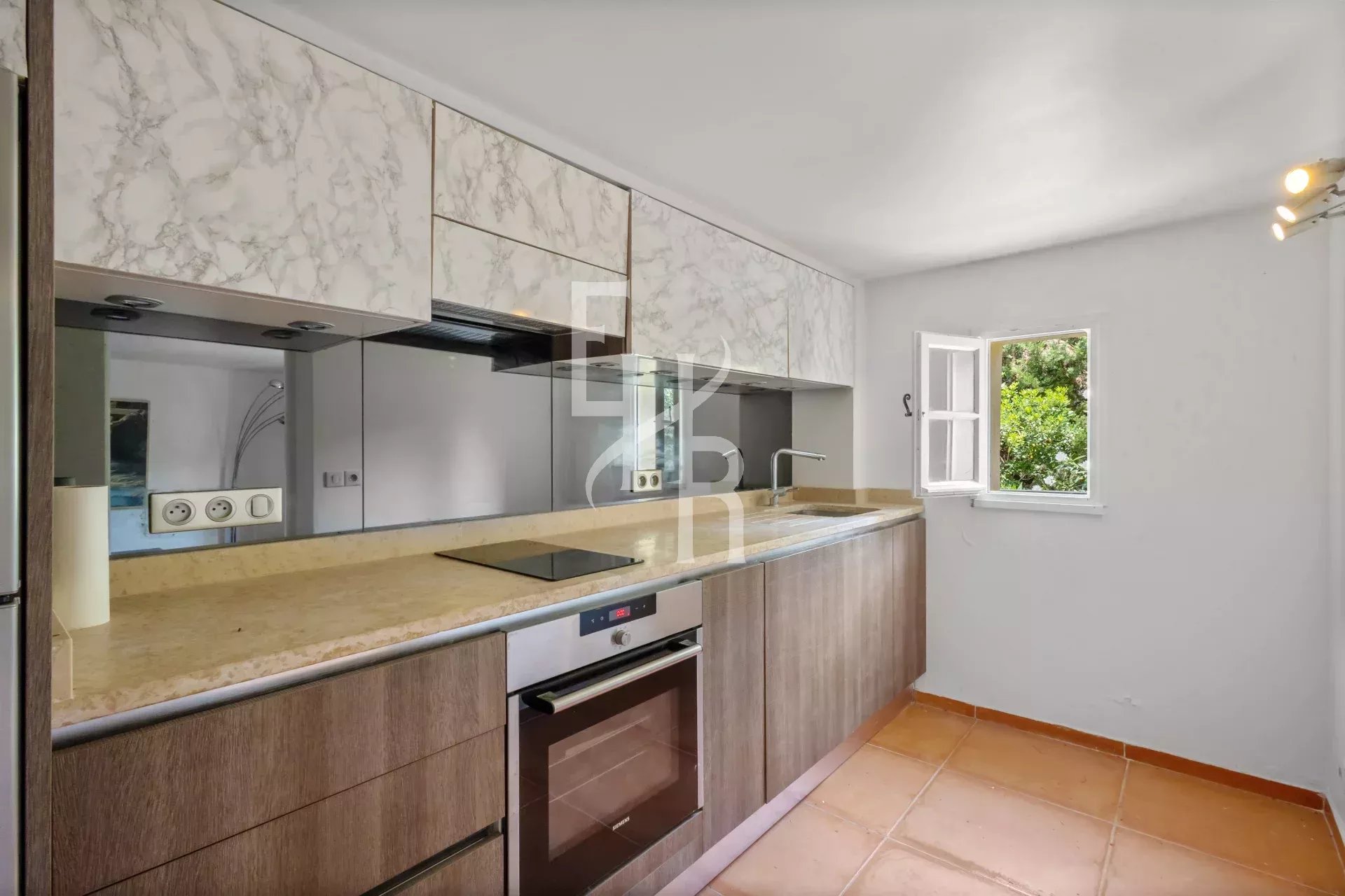 Villa 8 P, vue panoramique à Vallauris