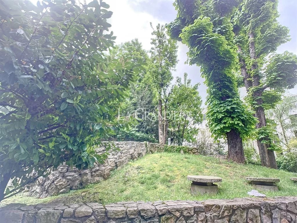 Paris 16 - Auteuil - 3ème étage - 5 pièces - 3 chambres - 110 m2