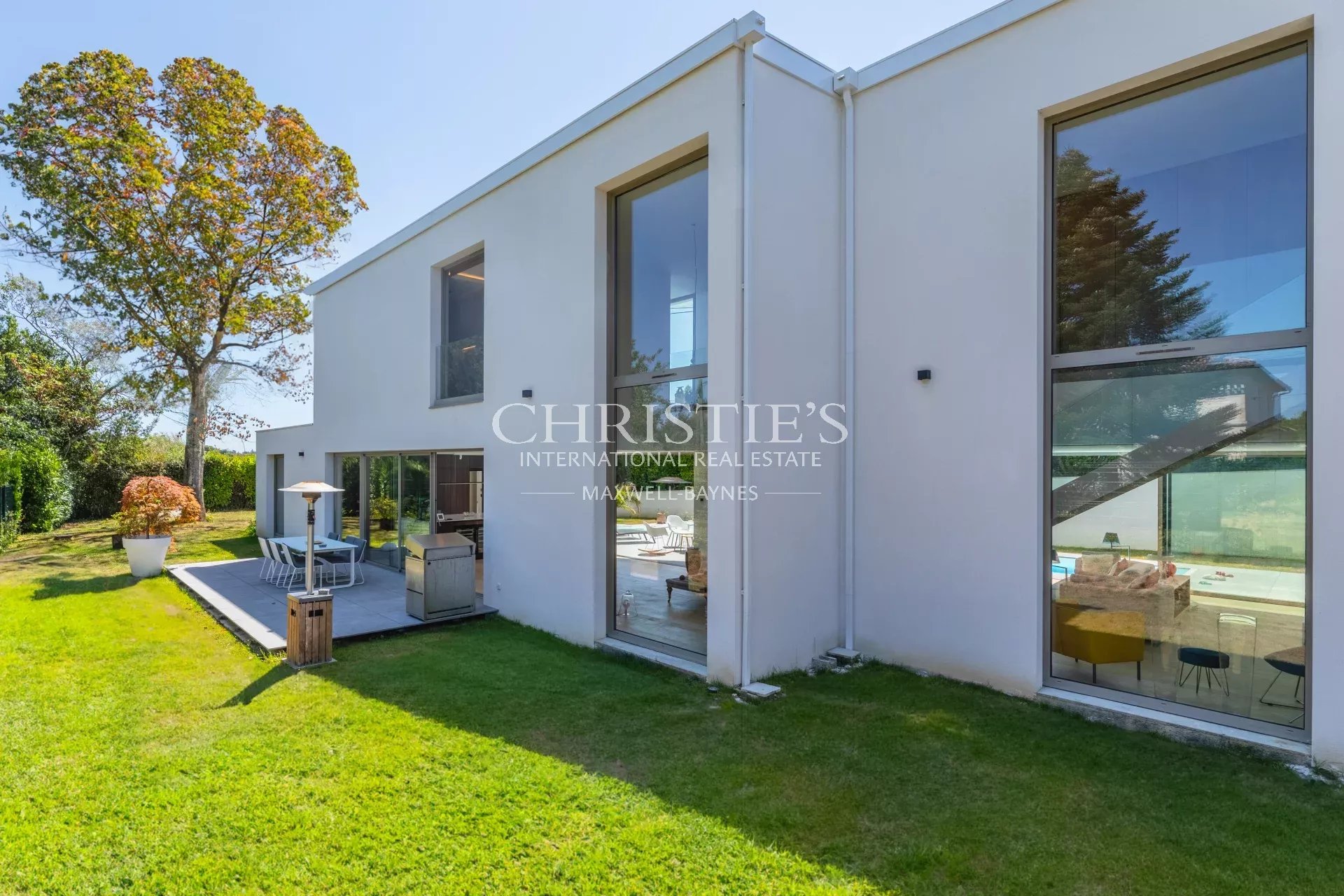 4 Bedroom Villa/Townhouse's Image 4