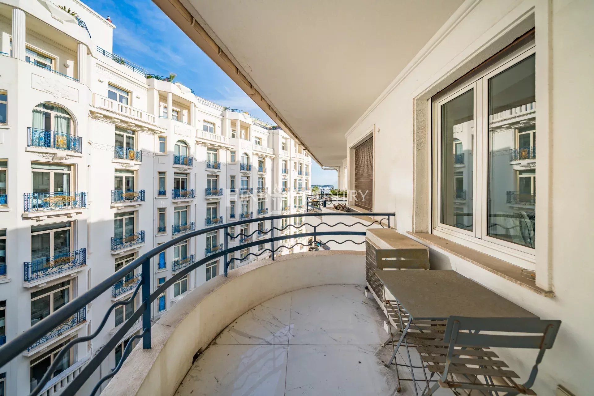Photo of Apartment for sale Cannes Croisette