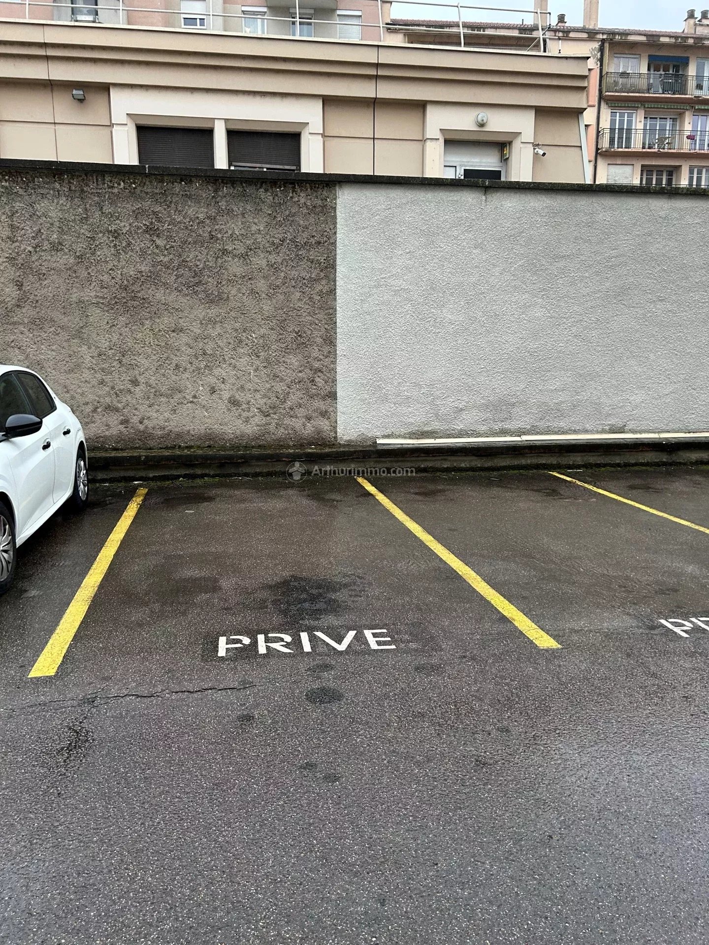 À vendre : 1 place de parking privative – Villeurbanne Gratte-Ciel