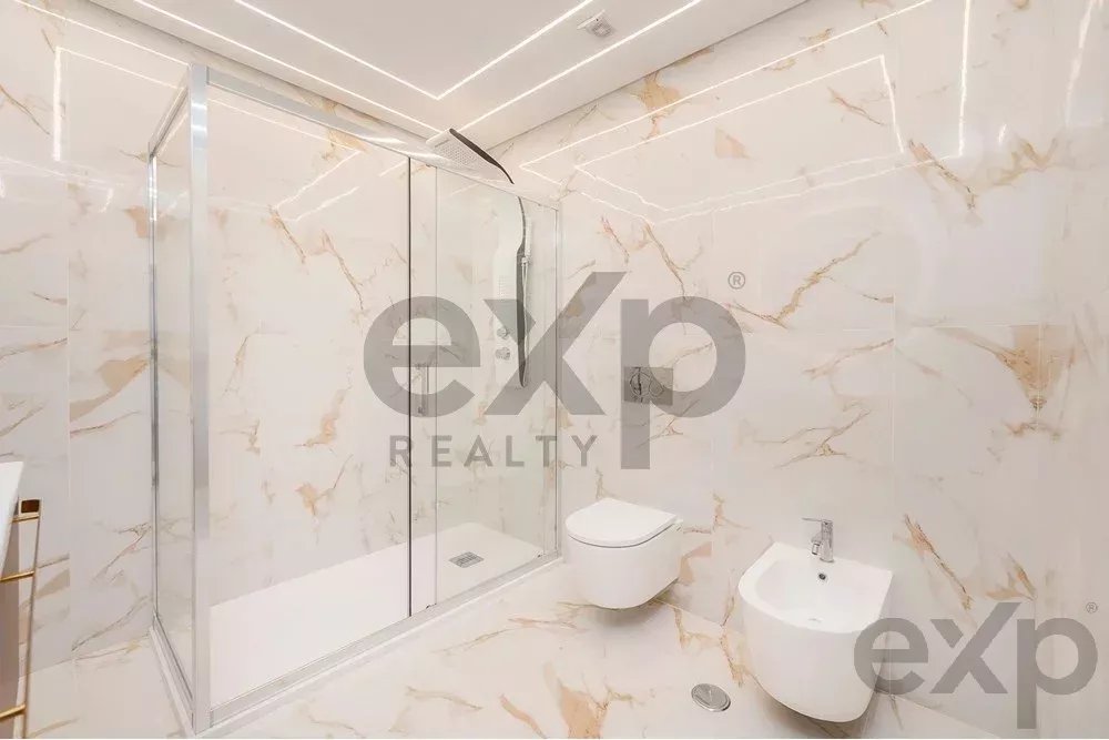 Modern 2-Bedroom Beachfront Apartment in Quarteira 85948404 image 36