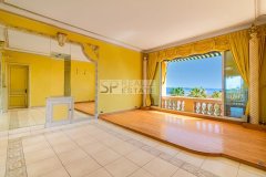 Large 2 p panoramic sea view city centre — photo 4 of 7