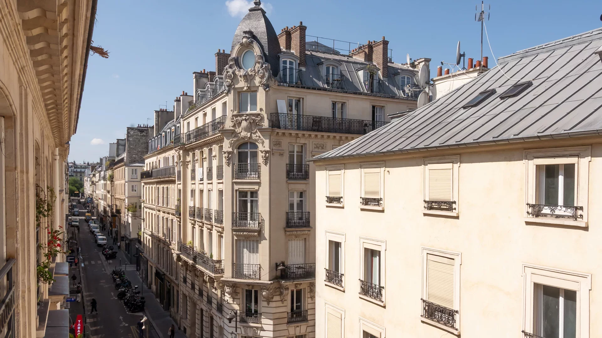 Paris 10e - HAUTEVILLE / PETITES ÉCURIES