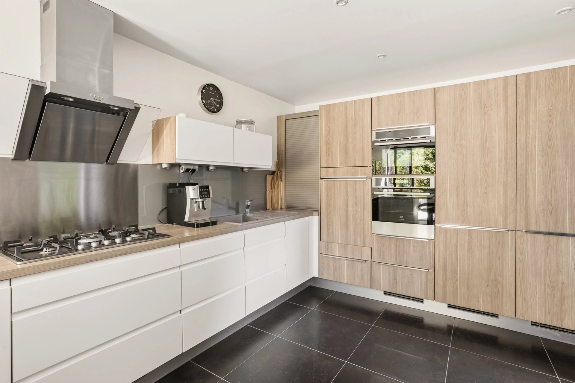 4 Bedroom Villa/Townhouse's Image 6