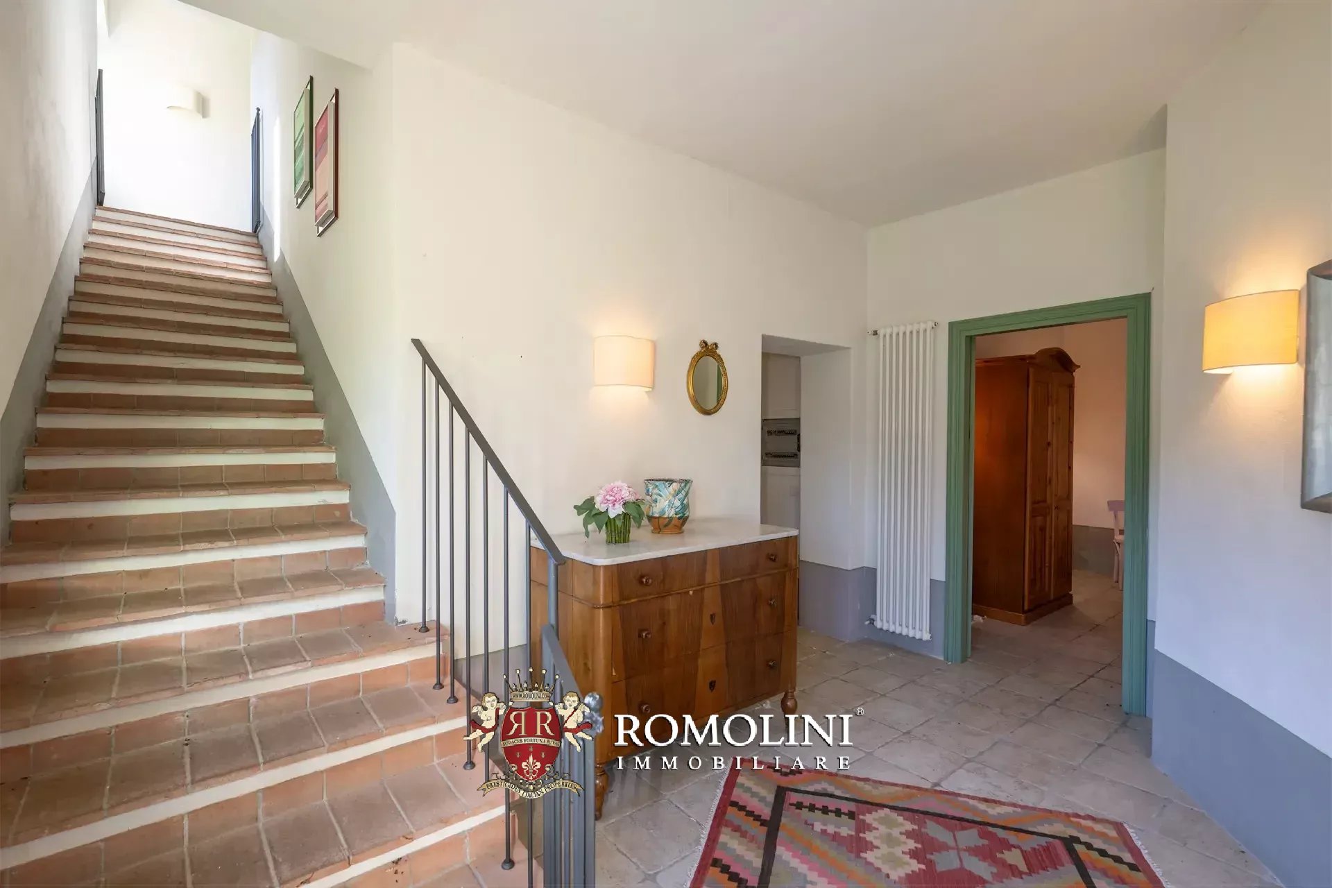 6 Bedroom Villa/Townhouse's Image 32