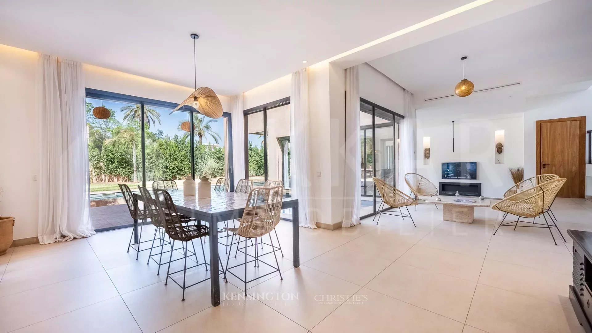 5 Bedroom Villa/Townhouse's Image 9