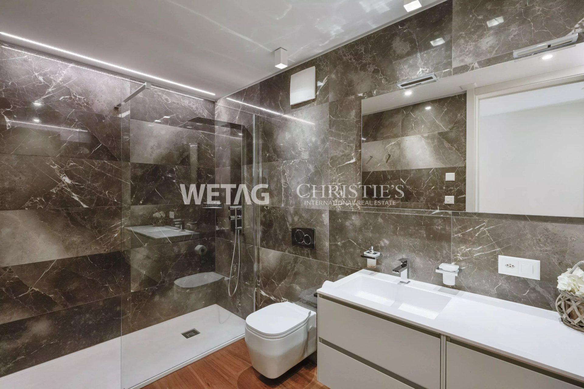4 Bedroom Villa/Townhouse's Image 7
