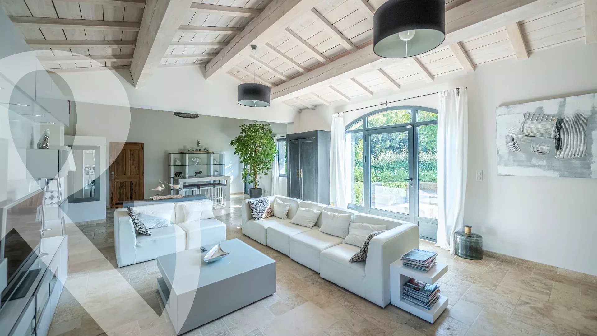 EN CAMPAGNE AU CALME ABSOLU