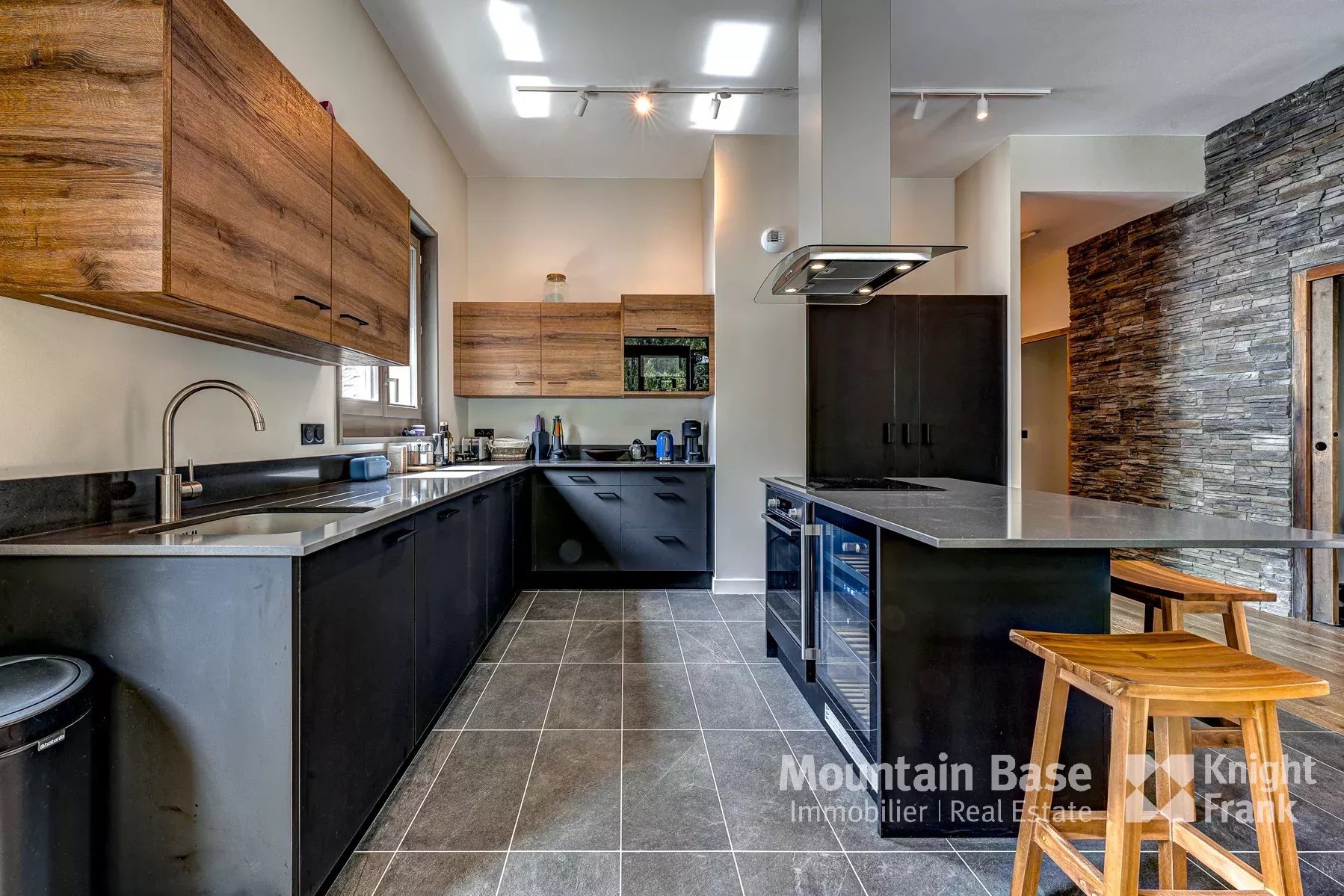 Photo of Newly built, 3-bedroom, 3-bathroom penthouse apartment in Chamonix centre