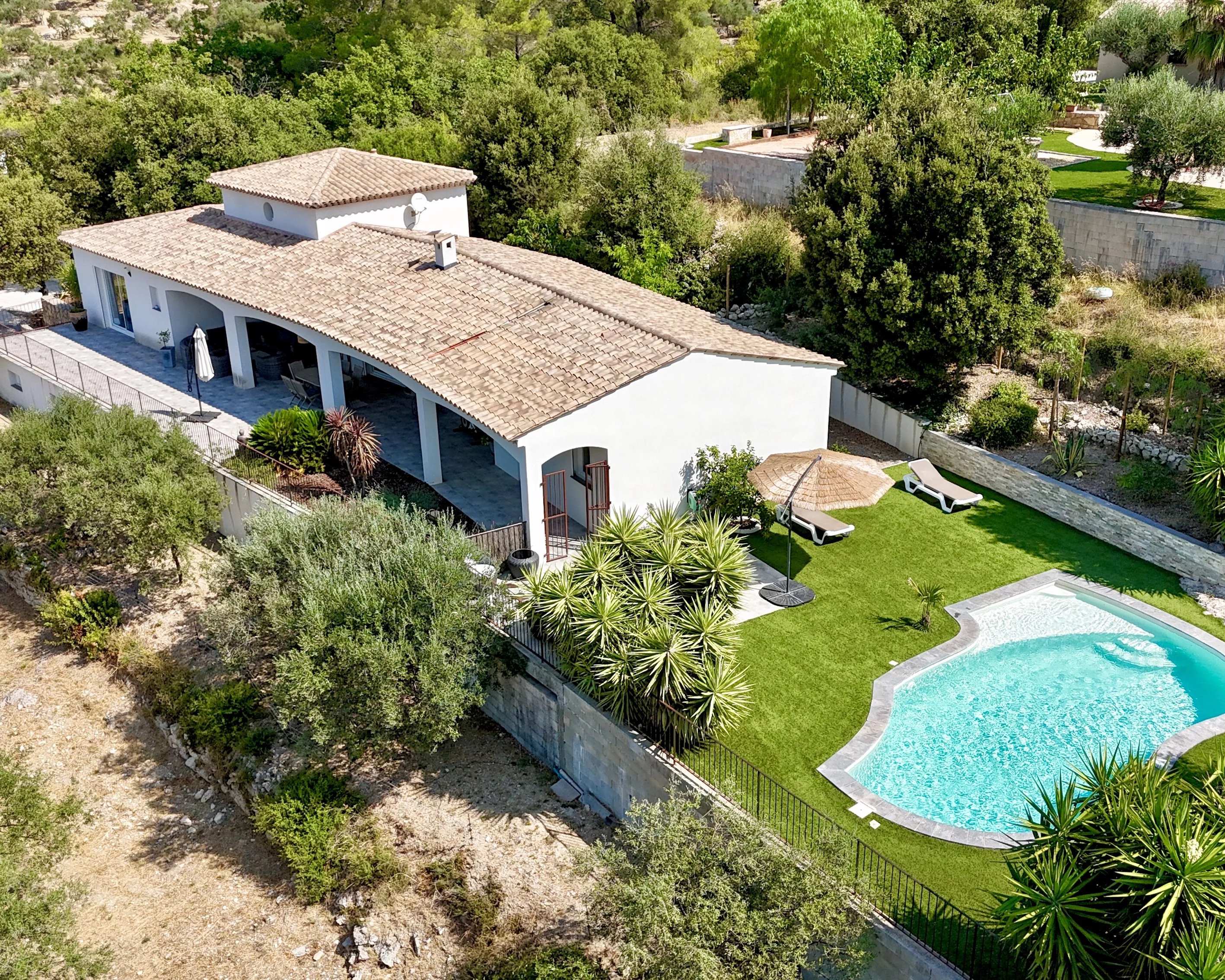 Villa - 3 Chambres - Piscine - Garage