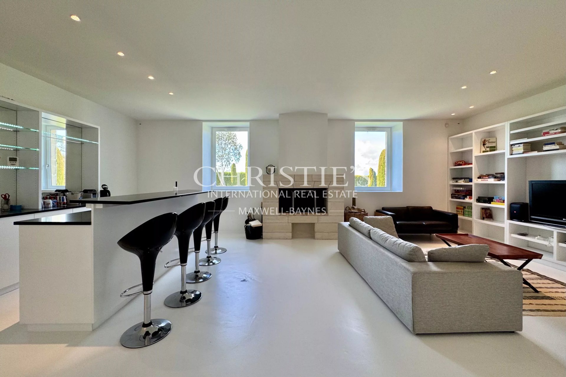 6 Bedroom Villa/Townhouse's Image 26