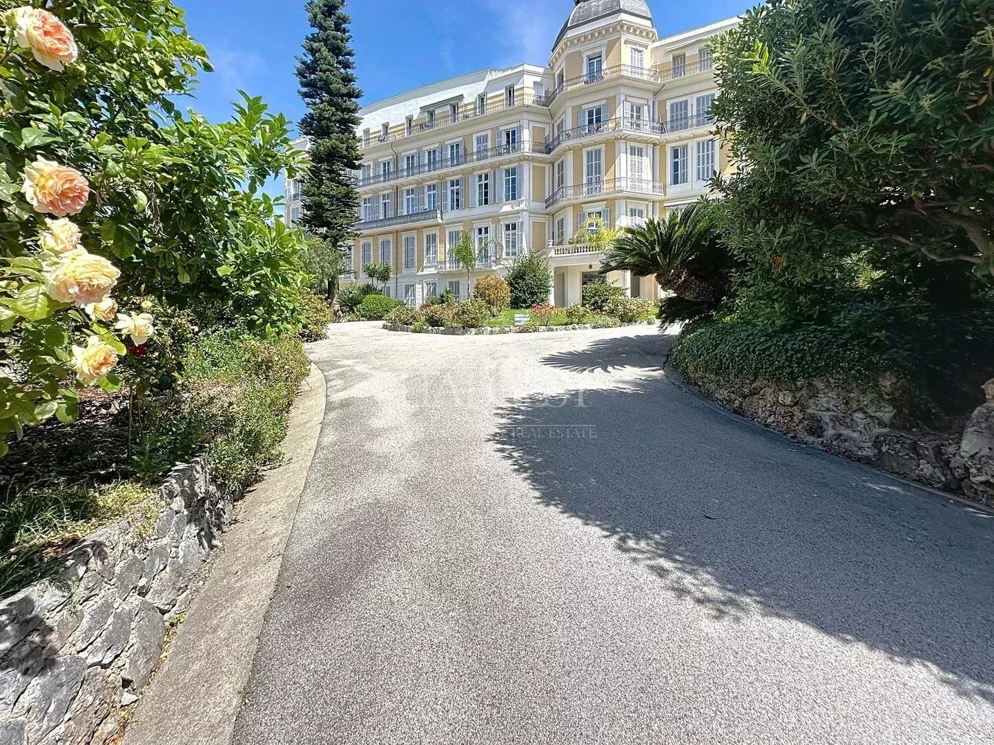 Menton Terres Chaudes – Chambre de service