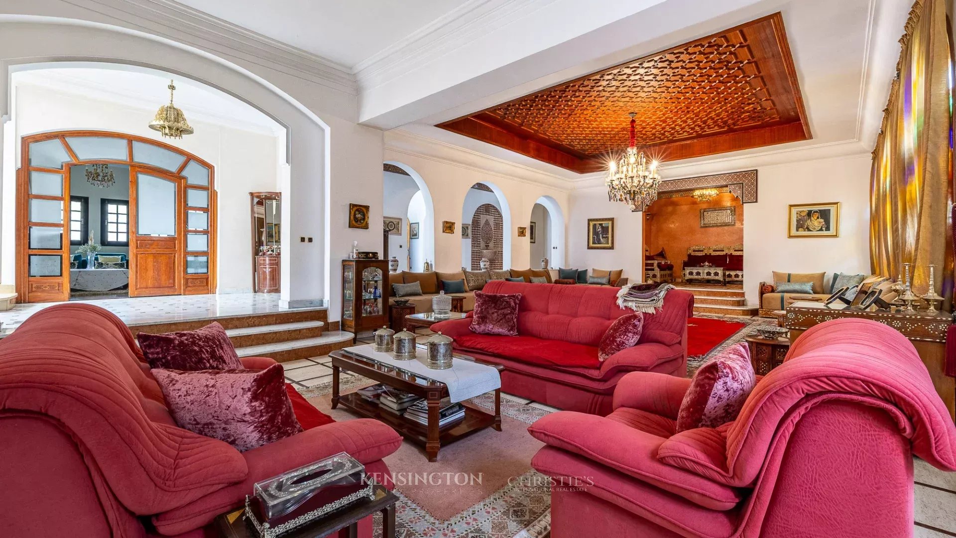 9 Bedroom Villa/Townhouse's Image 10