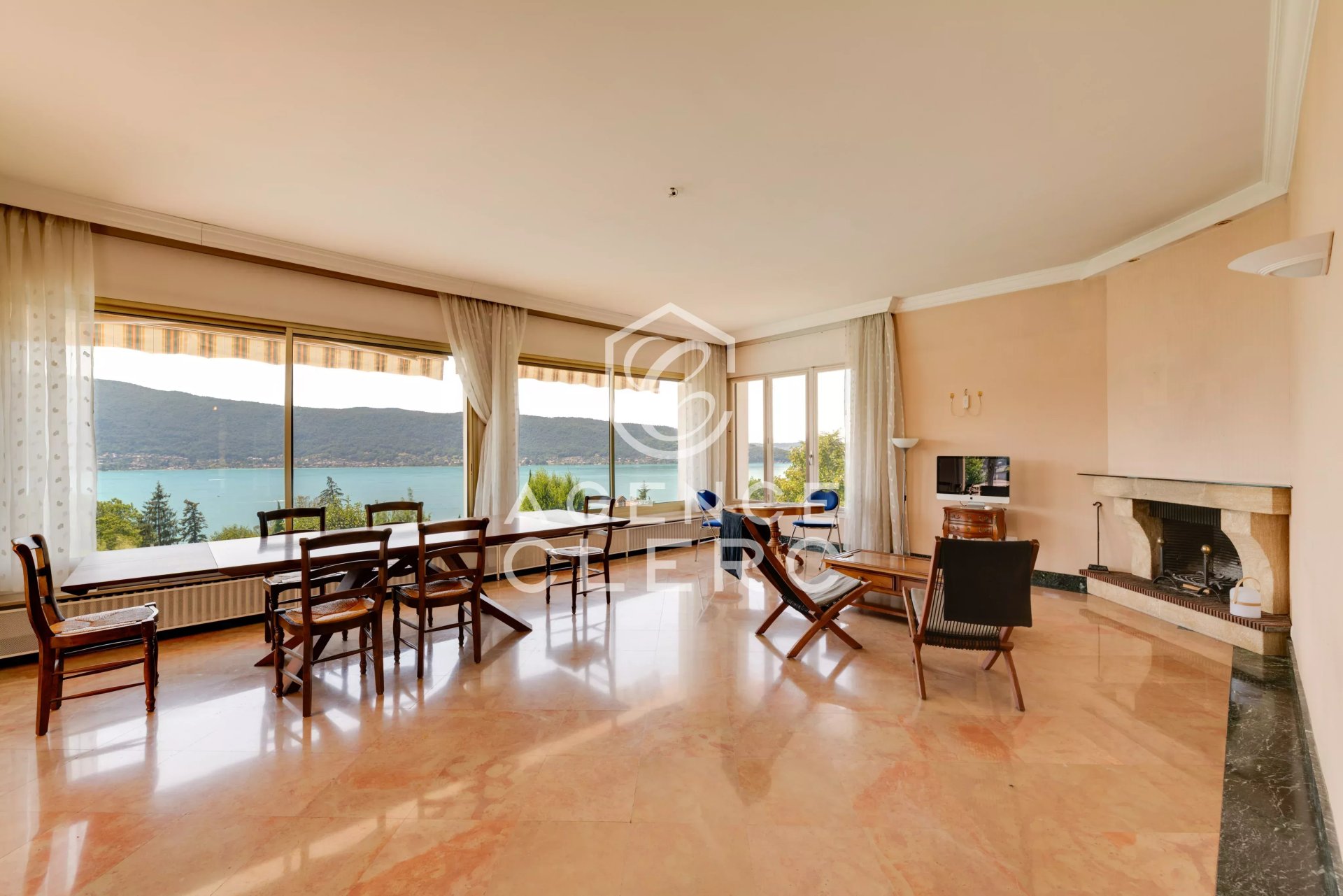 4 Bedroom Villa/Townhouse's Image 14