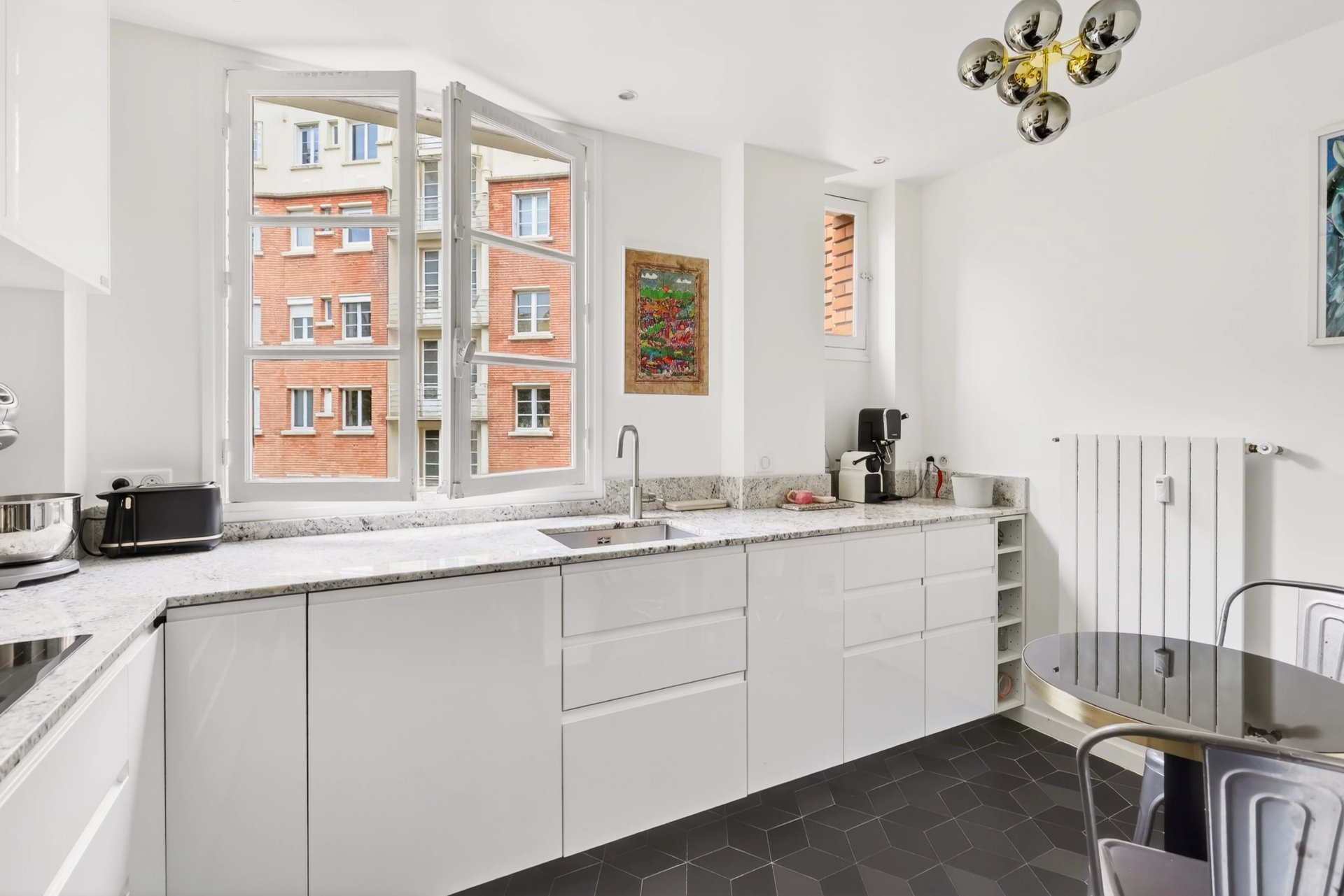 3 Bedroom Apartment/Flat's Image 3