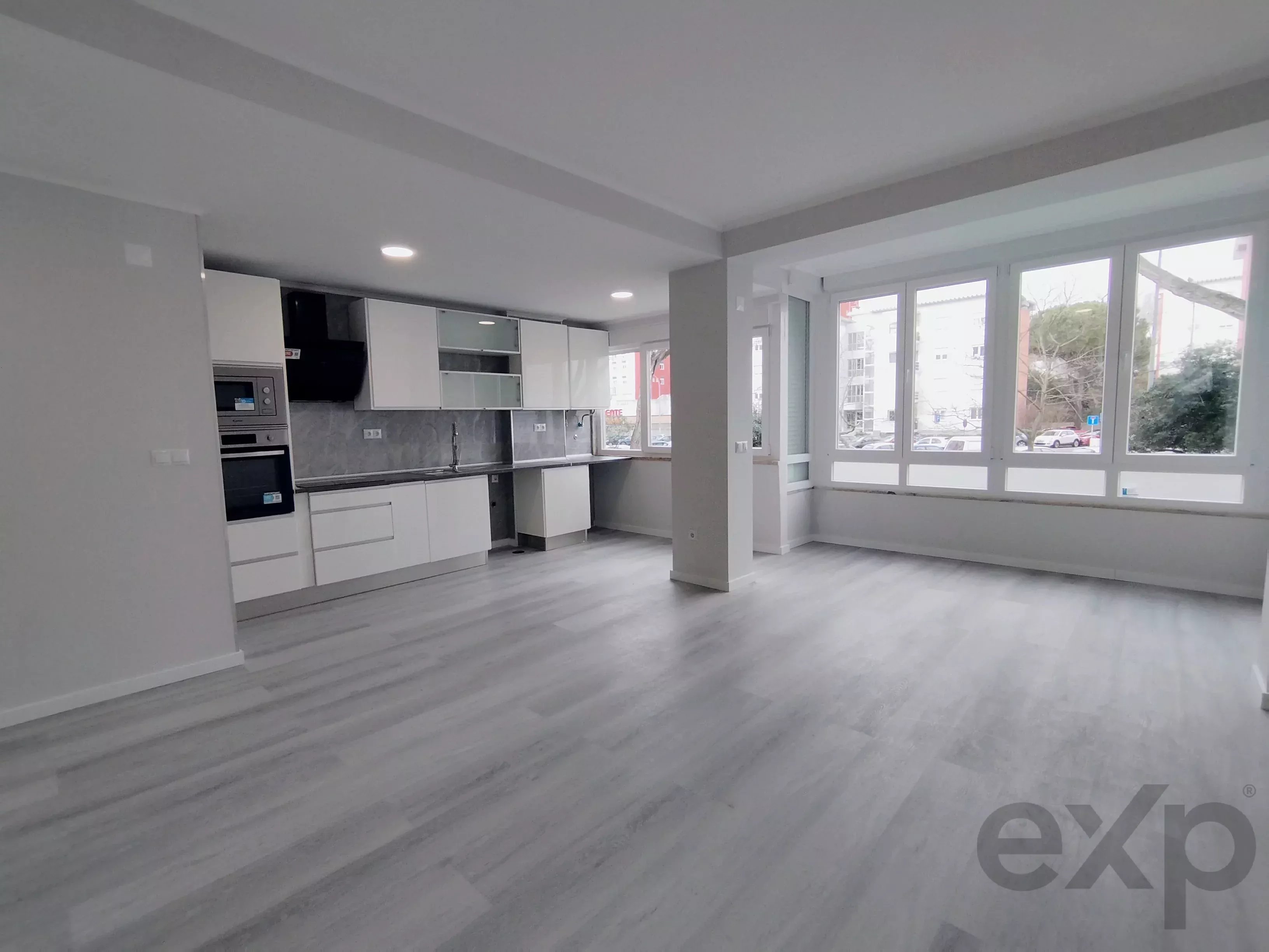 Central 2-Bedroom Apartment in Oeiras: Comfort, Elevator and Premium Location 86191632 image 2