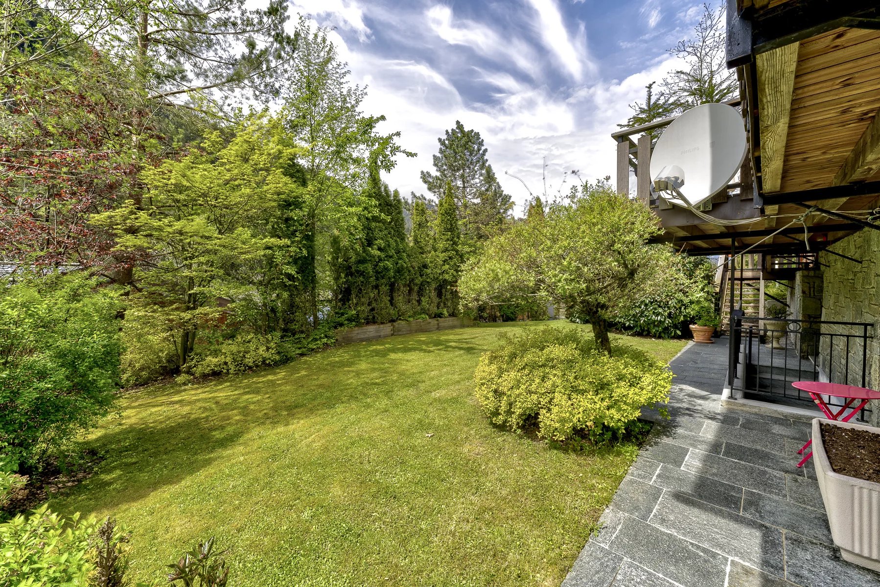 Photo of MORZINE - Elegant 5 bedroom chalet in Morzine