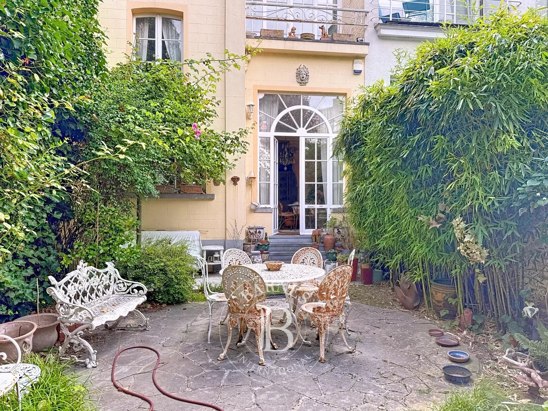 Quartier Châtelain, magnifique maison de maître à rénover