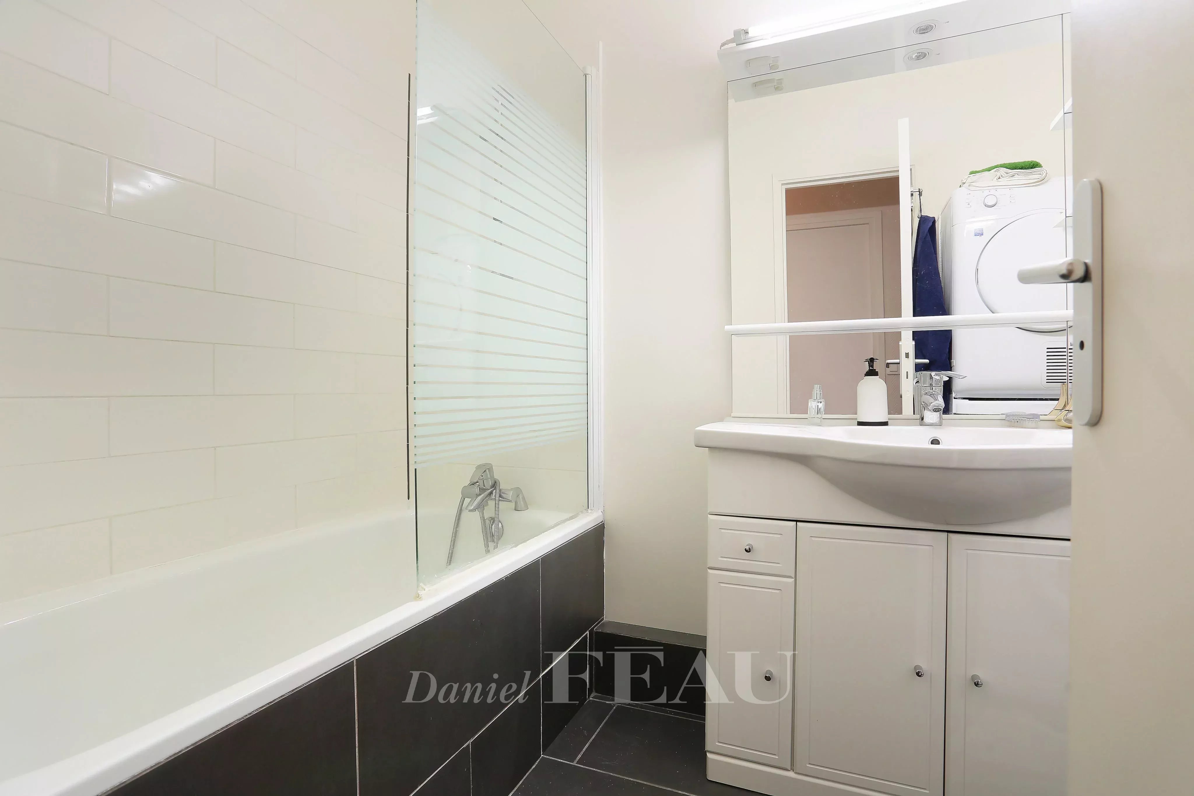 Rental Apartment Neuilly-sur-Seine