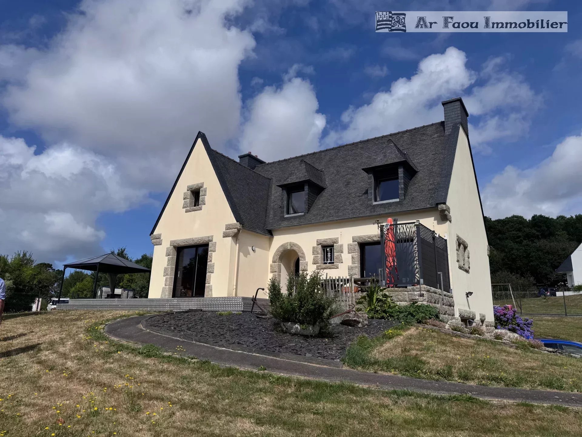 Agence immobilière de 