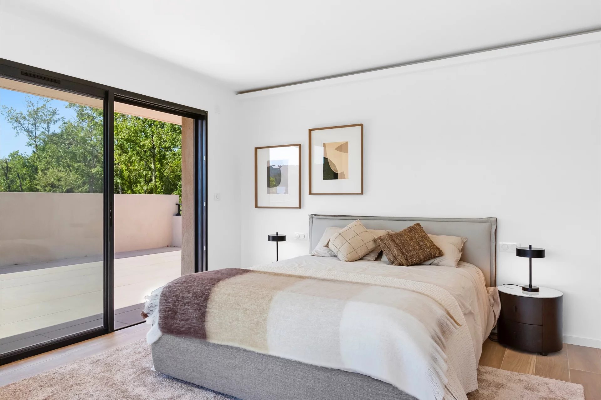 Stunning new built property in the domaine of Terre Blanche - Tourrettes Stunning new built property in the domaine of Terre Blanche - Tourrettes