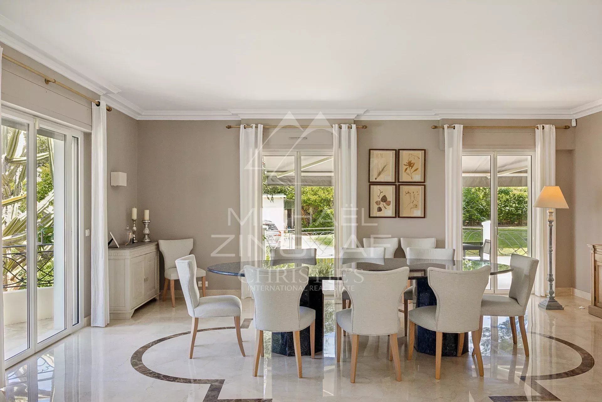 10 Bedroom Villa/Townhouse's Image 21