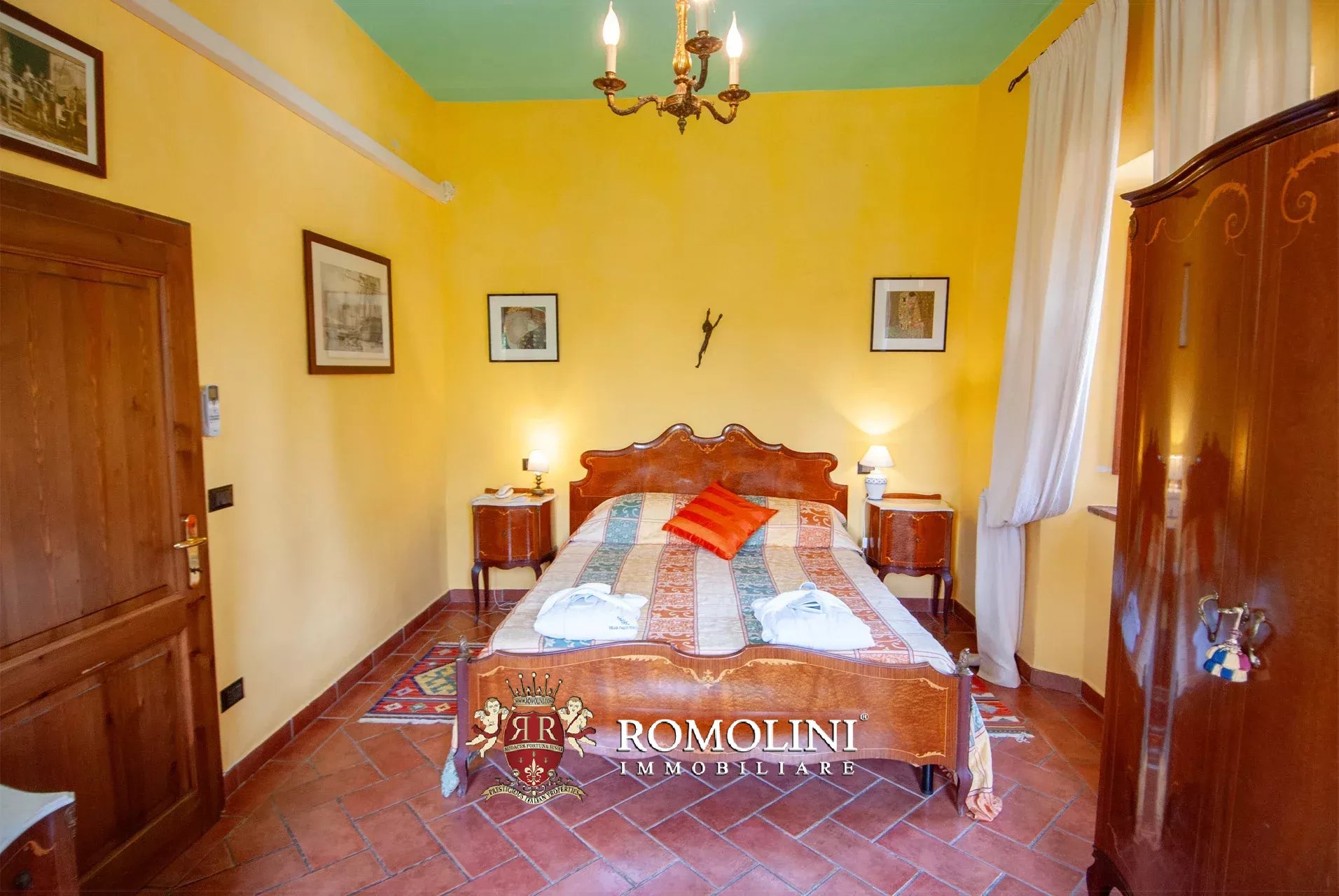 12 Bedroom Villa/Townhouse's Image 22