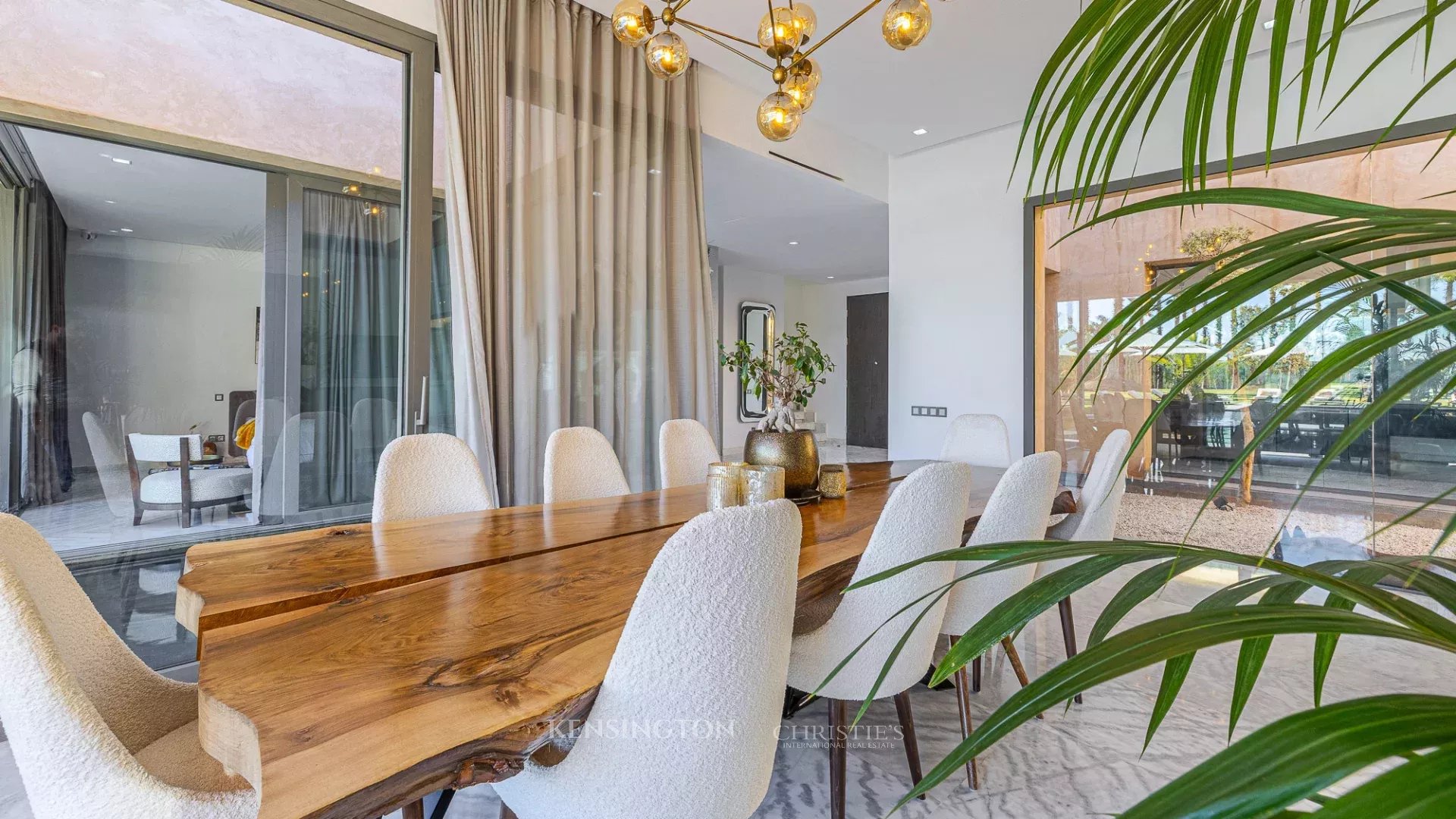 6 Bedroom Villa/Townhouse's Image 9