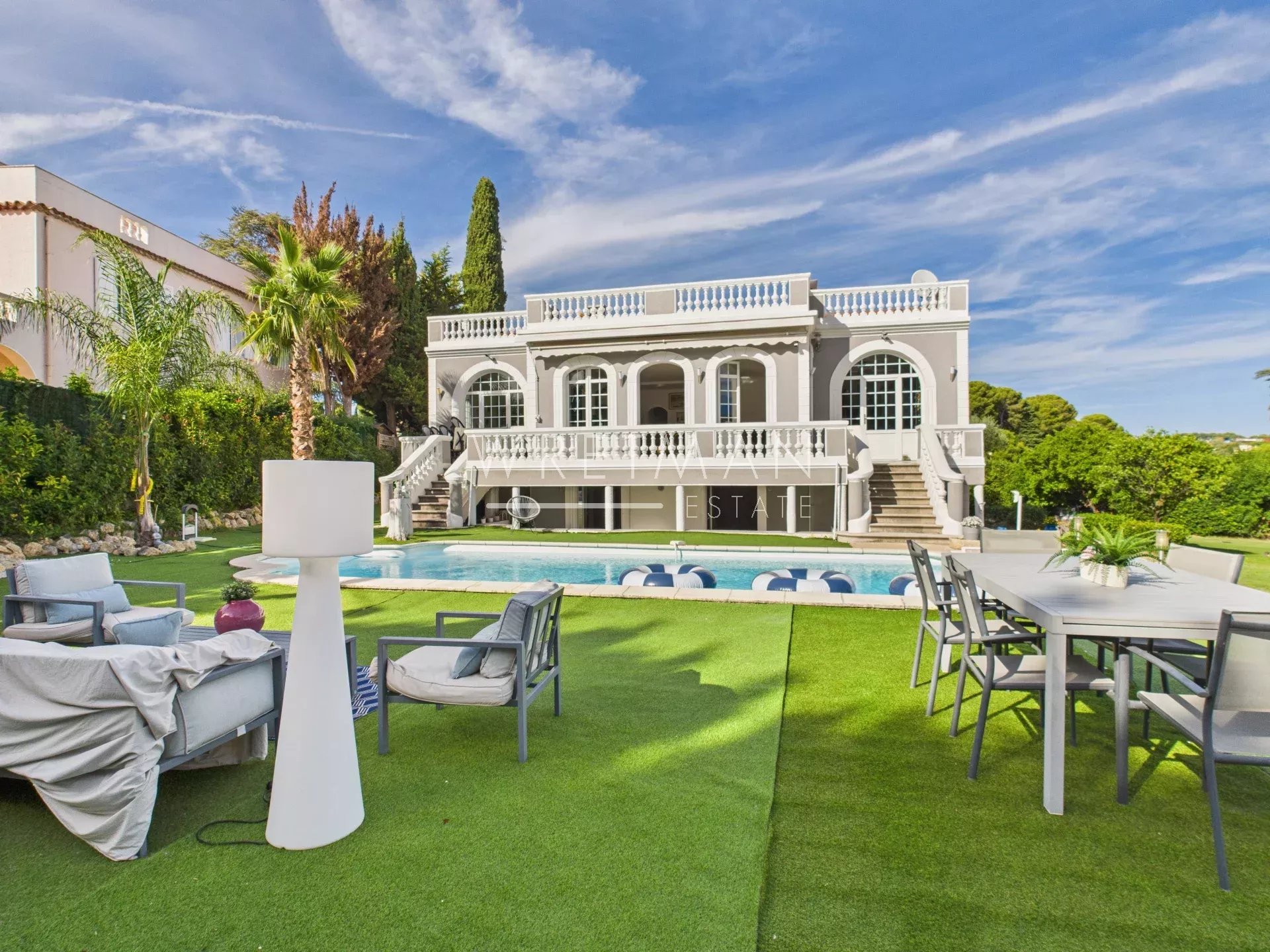 VILLA 5 PIÈCES AVEC PISCINE – JUAN-LES-PINS